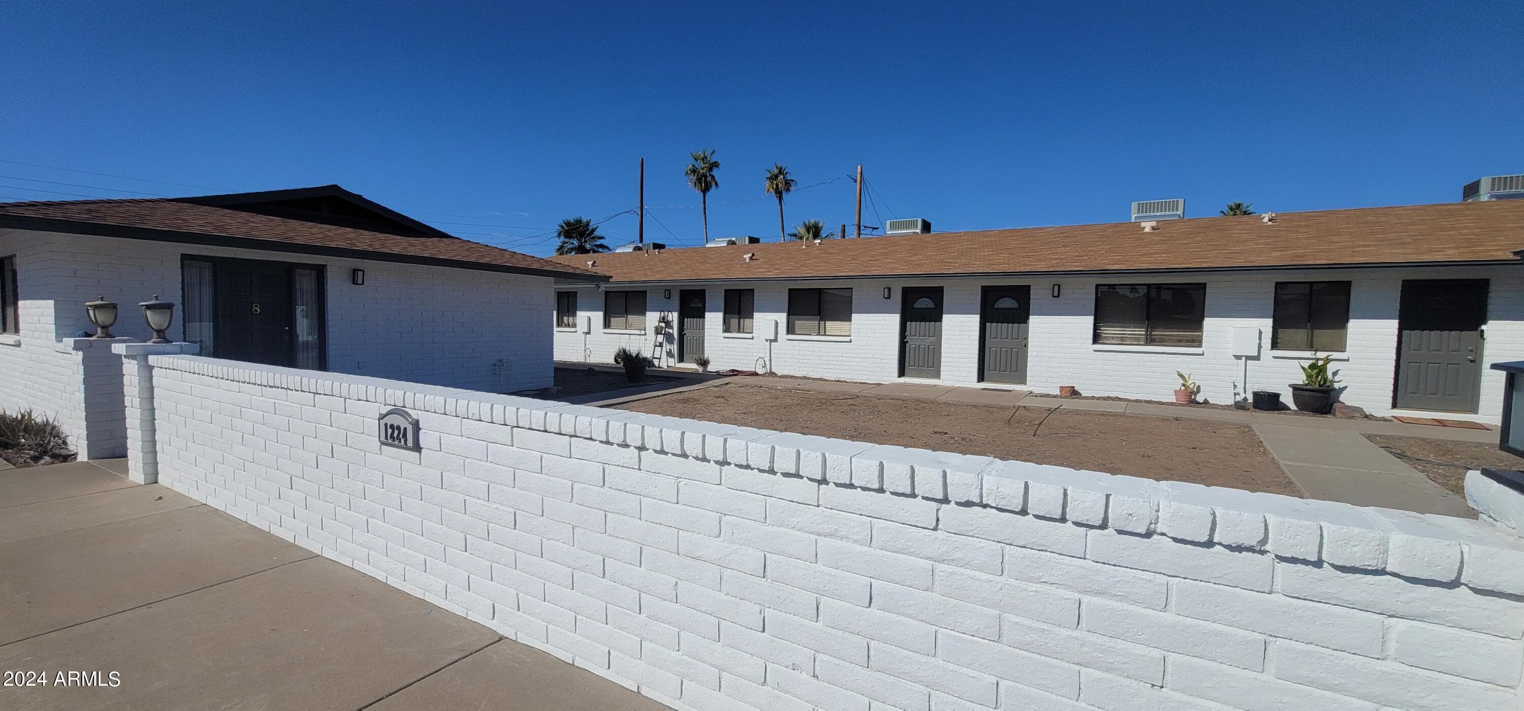 1224 E DUNLAP AVE - Photo 1