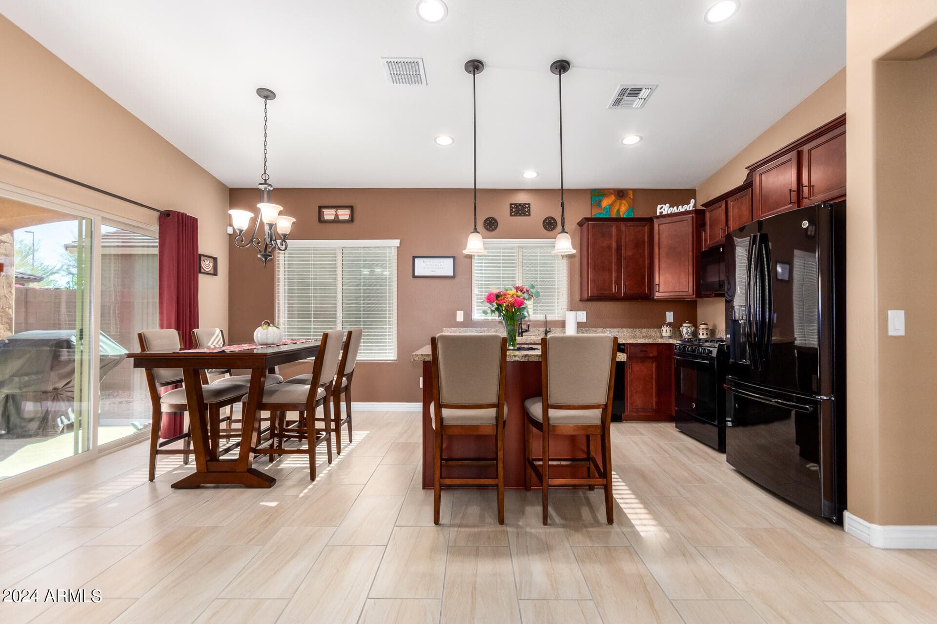 2603 E Hickory St — photo 2