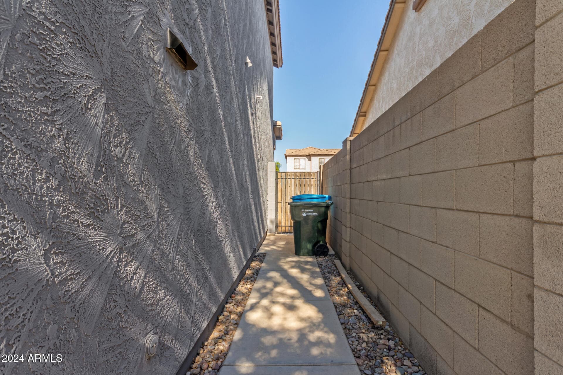 1105 E Wong Way — photo 39