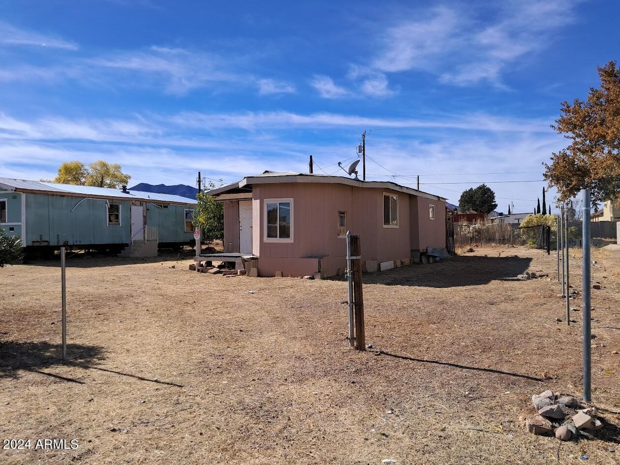 210 N Canyon Dr — photo 2