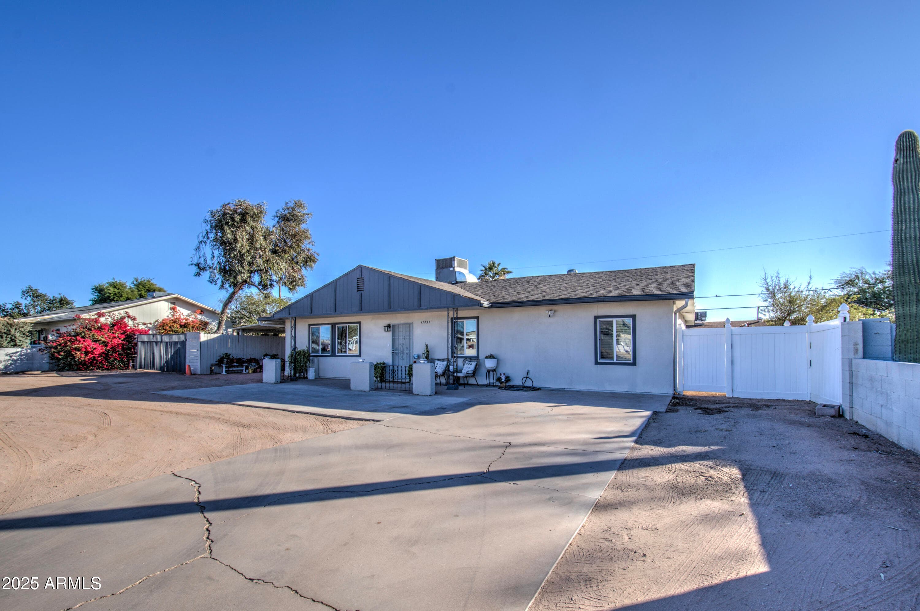 11451 E Broadway Rd — photo 1