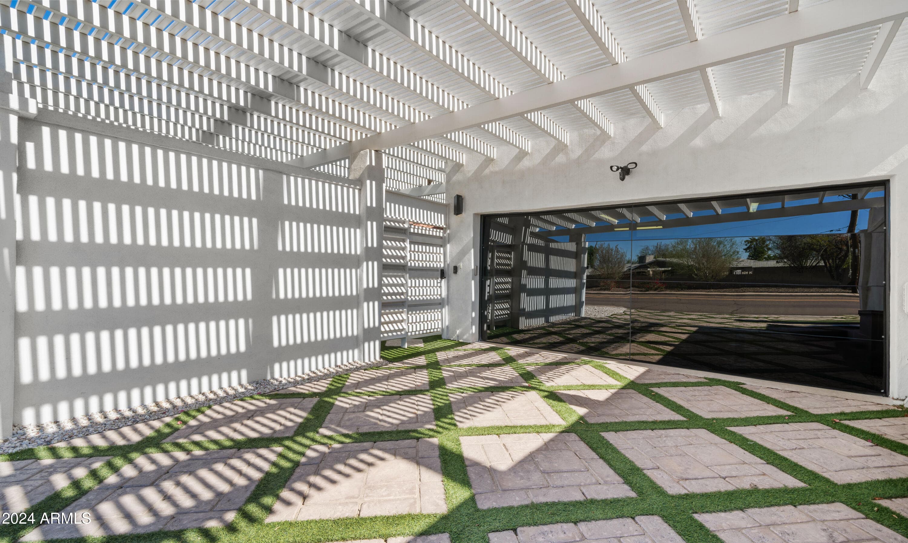 2629 S Country Club Way — photo 2