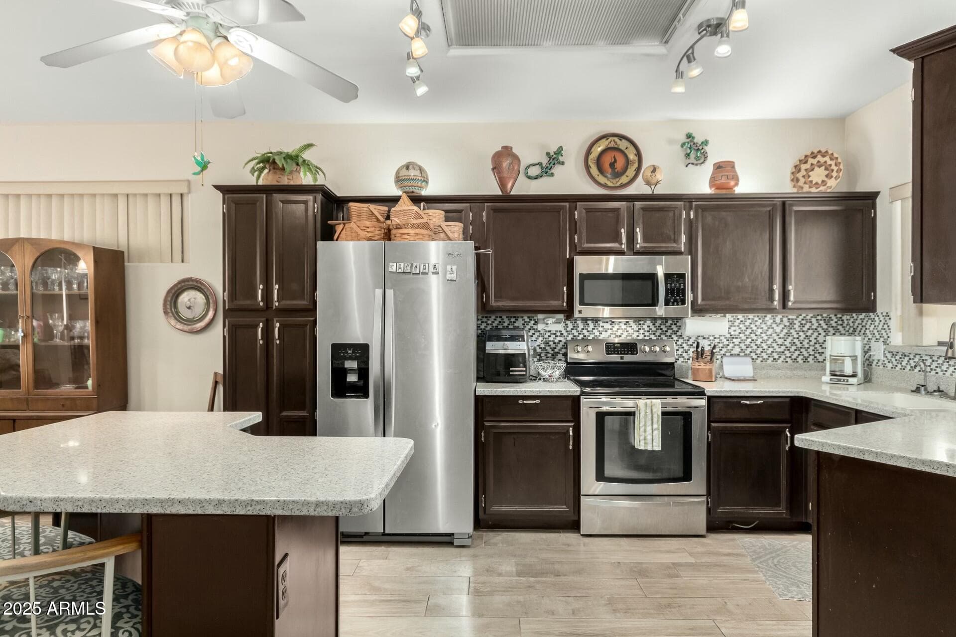 5445 E MCKELLIPS RD - Photo 3