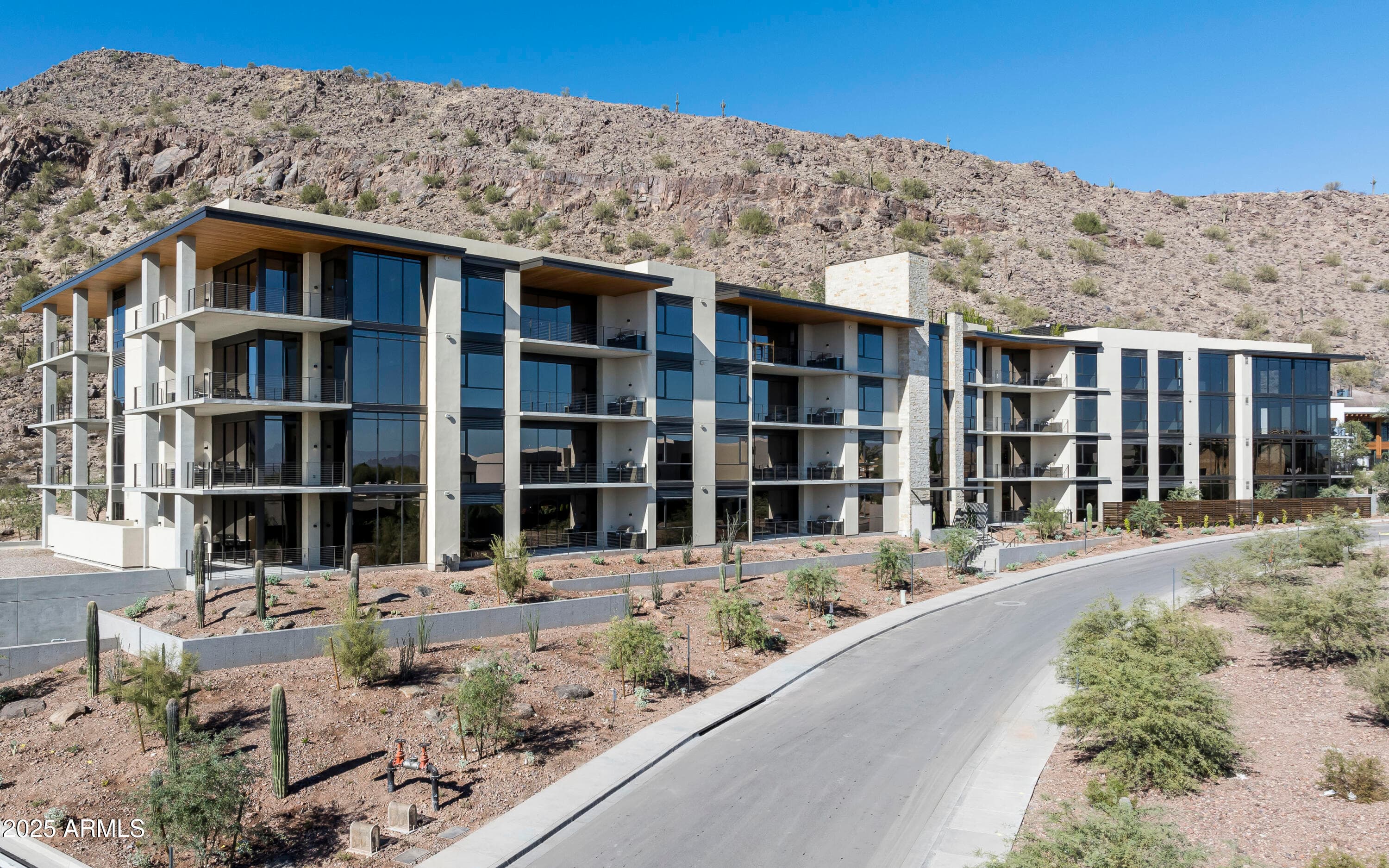 5000 N Camelback Ridge Rd 210 — photo 1