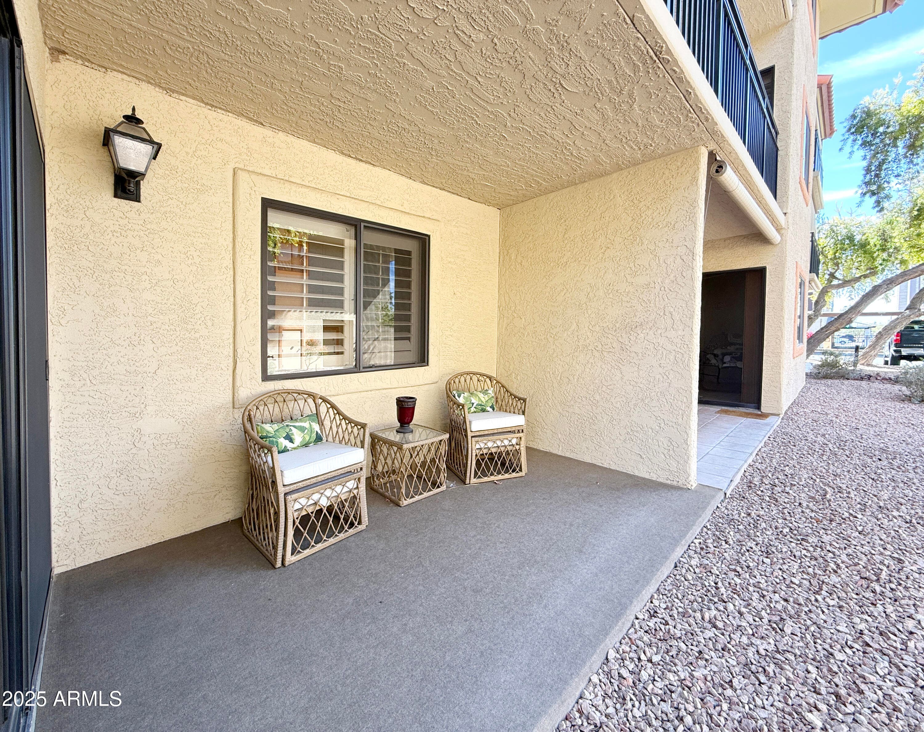 10330 W THUNDERBIRD BLVD - Photo 1