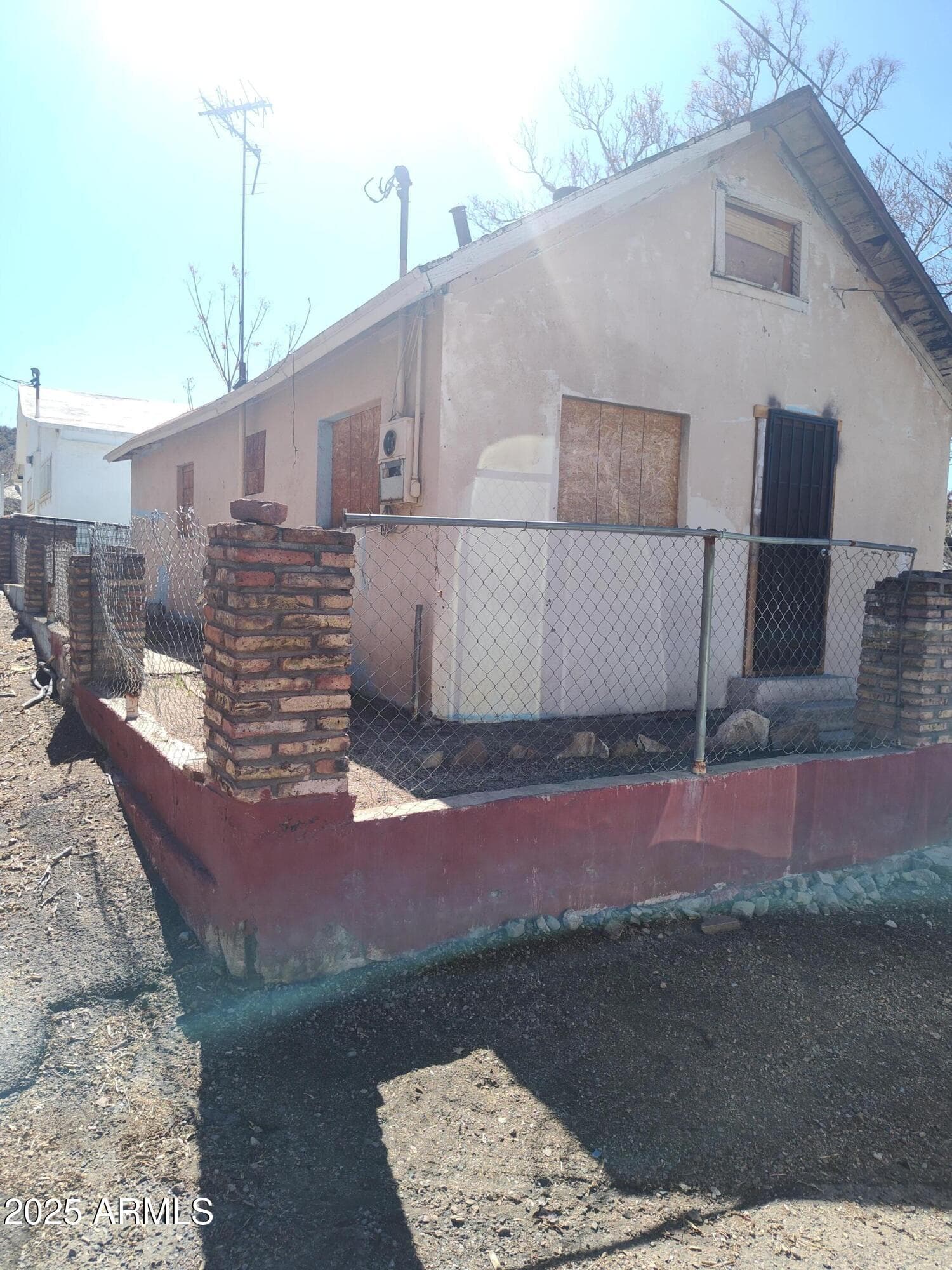3915 E Greer St — photo 1