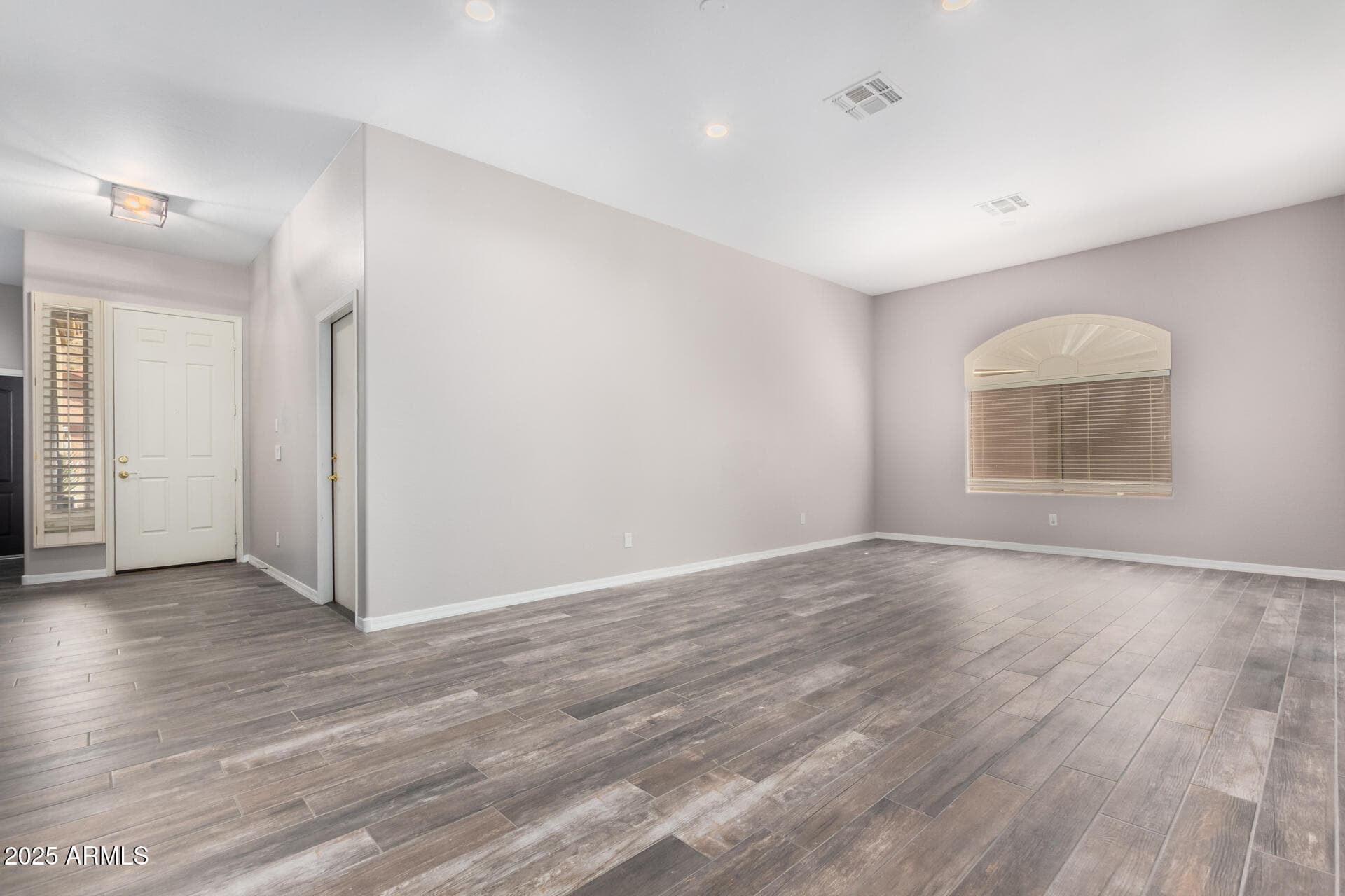 6617 W Molly Ln — photo 1