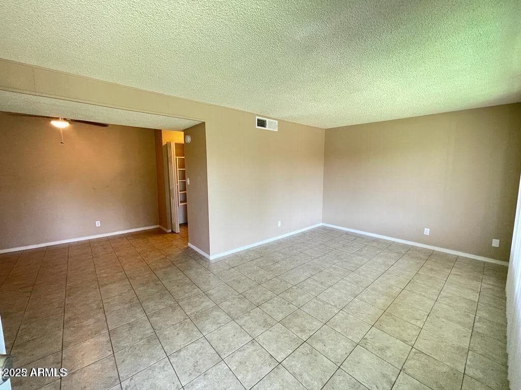 2412 W Campbell Ave 318 — photo 2