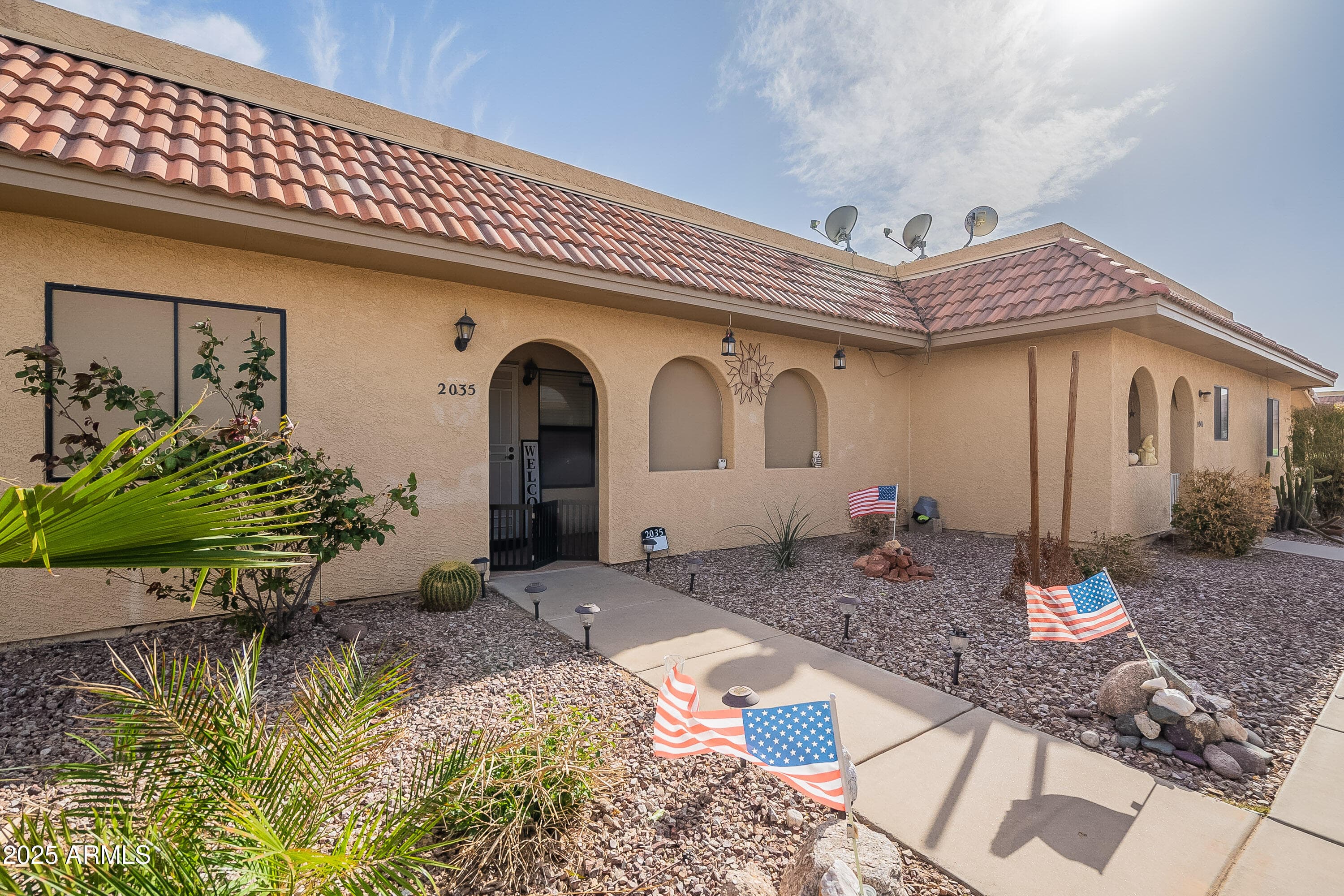 2035 S Clubhouse Dr — photo 1