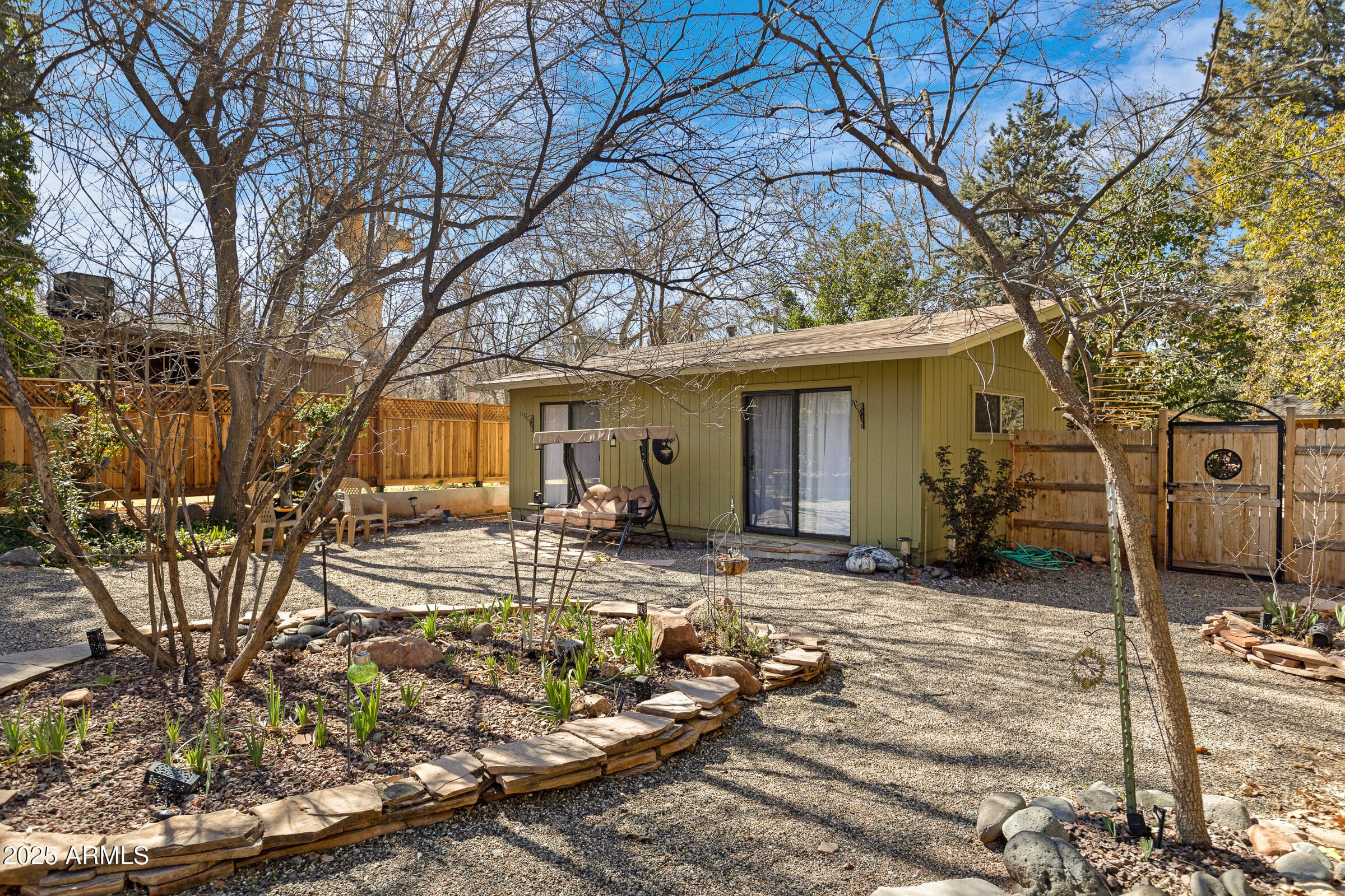 305 Bear Wallow Ln — photo 1