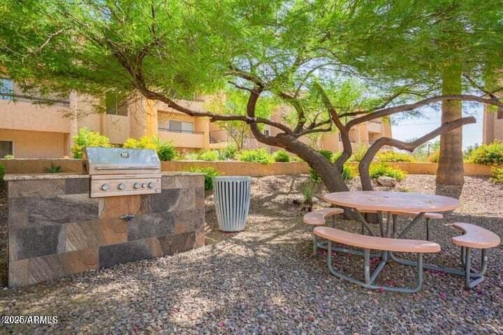 8055 E THOMAS RD - Photo 29