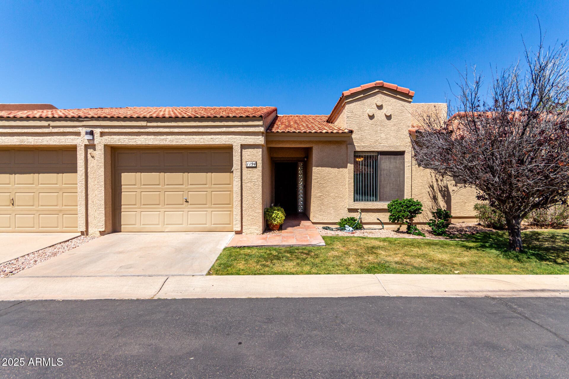1021 S GREENFIELD RD - Photo 2