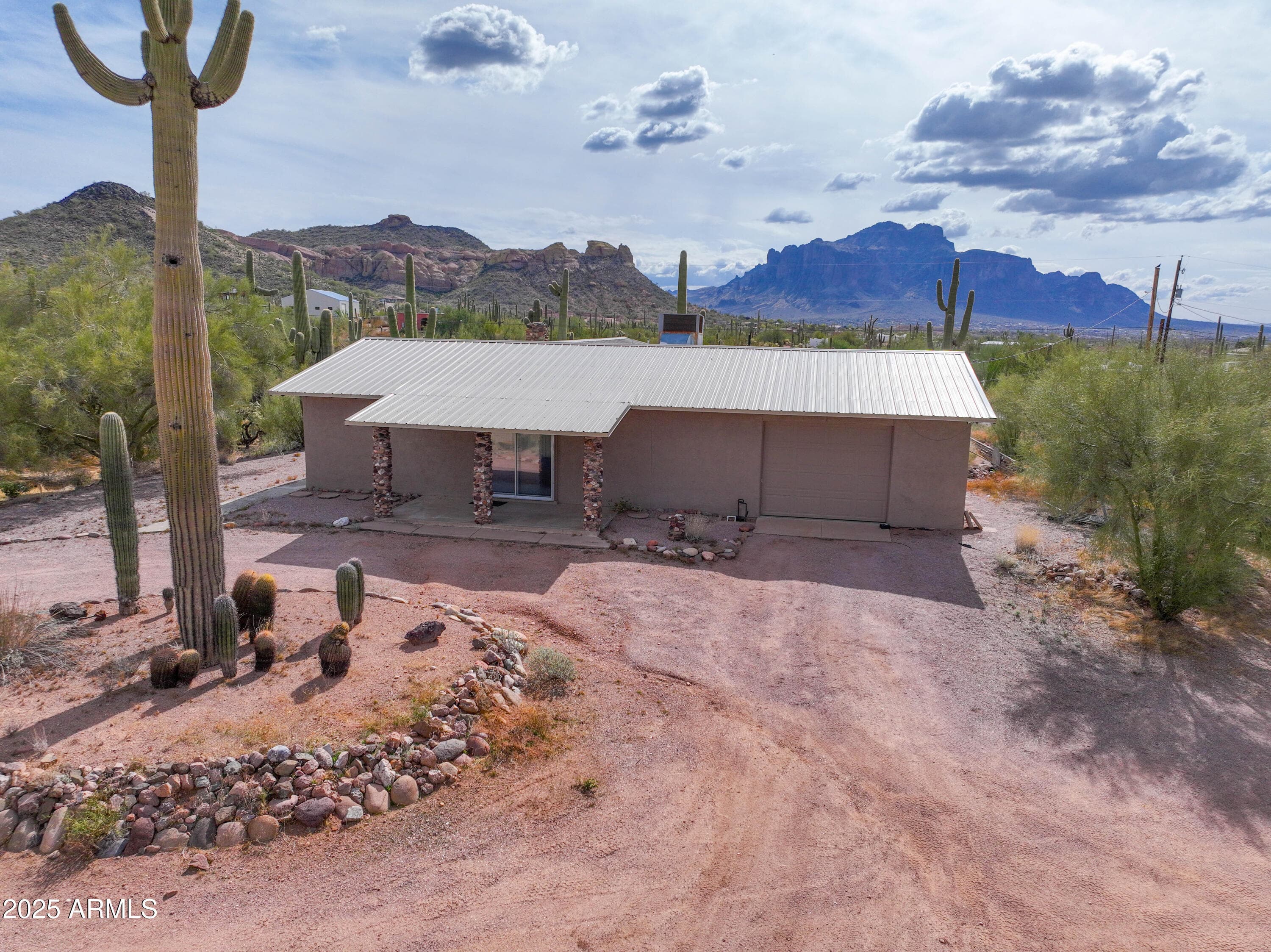 1325 E Tonto St — photo 1