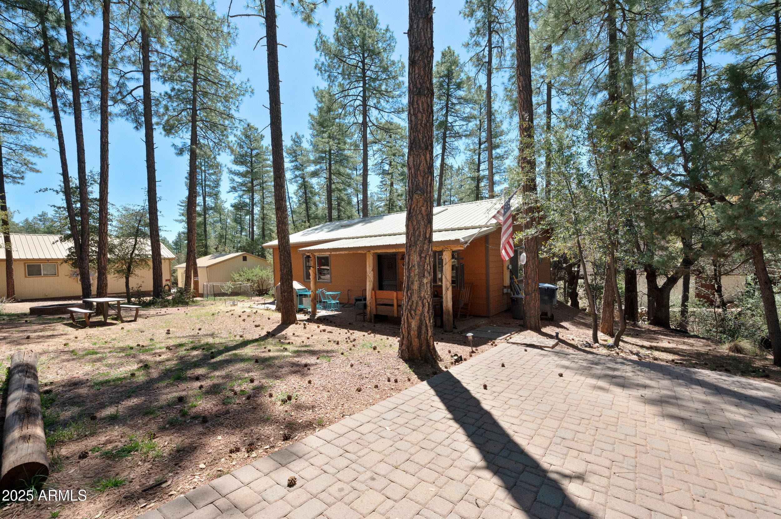3685 N Cochise Ln — photo 1