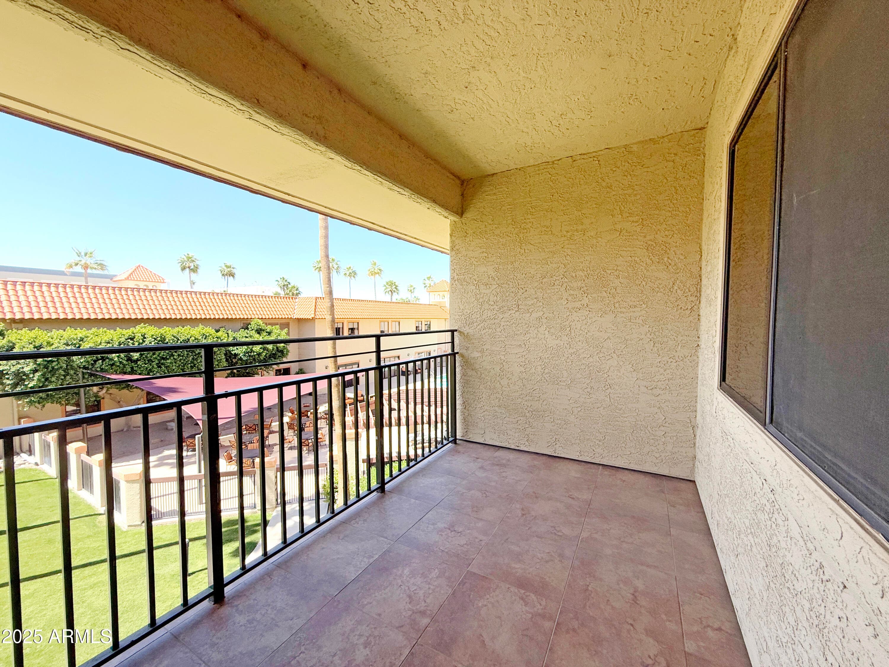 10330 W Thunderbird Blvd C304 — photo 18