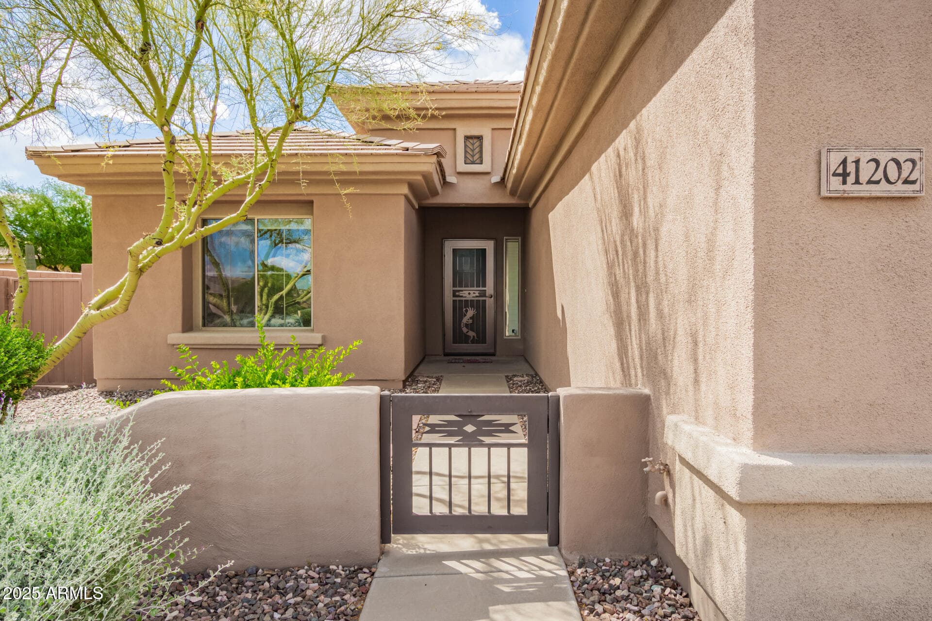 41202 N Rolling Green Way — photo 2