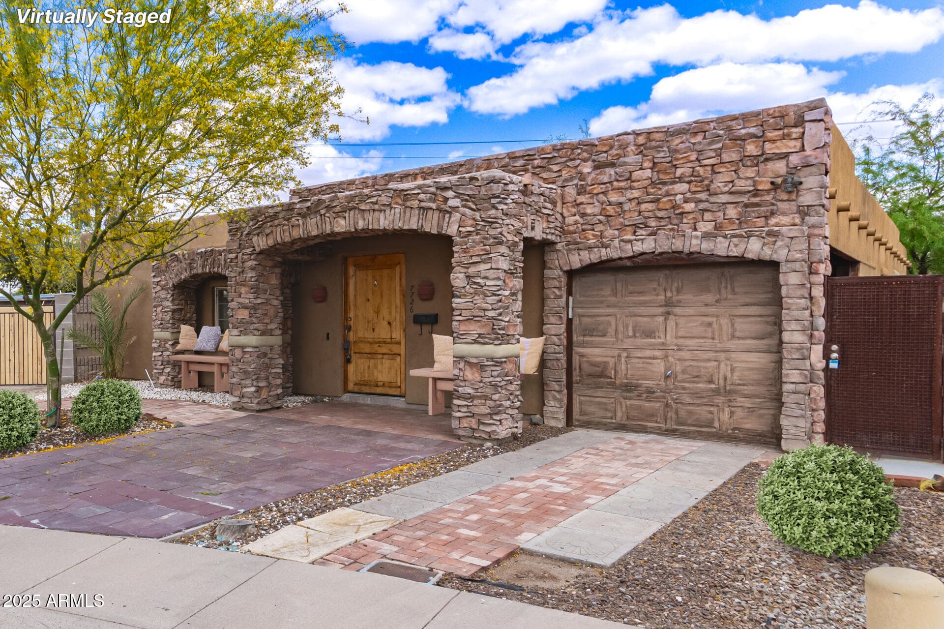 7726 E Kimsey Ln — photo 2