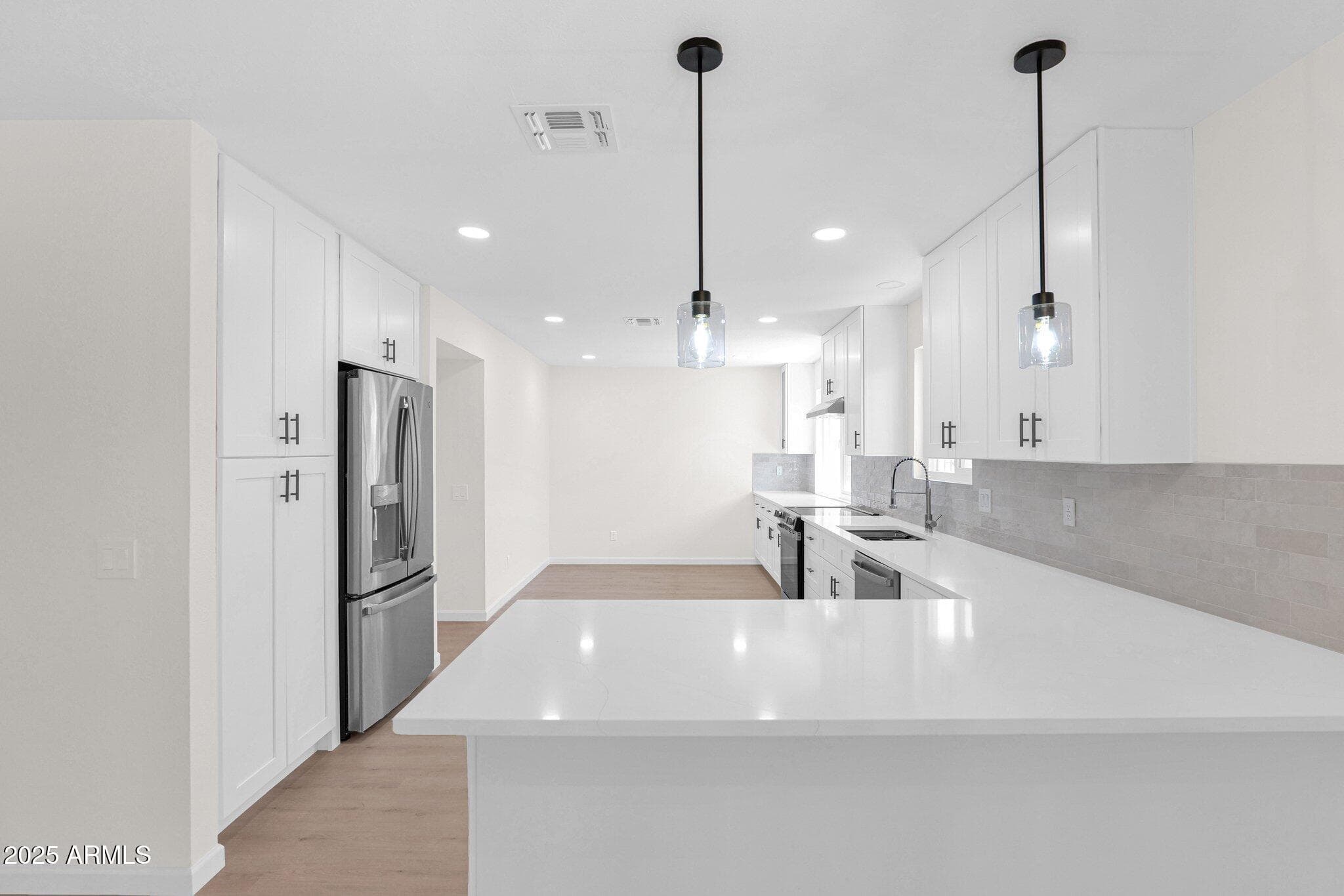 25644 S Howard Dr — photo 2