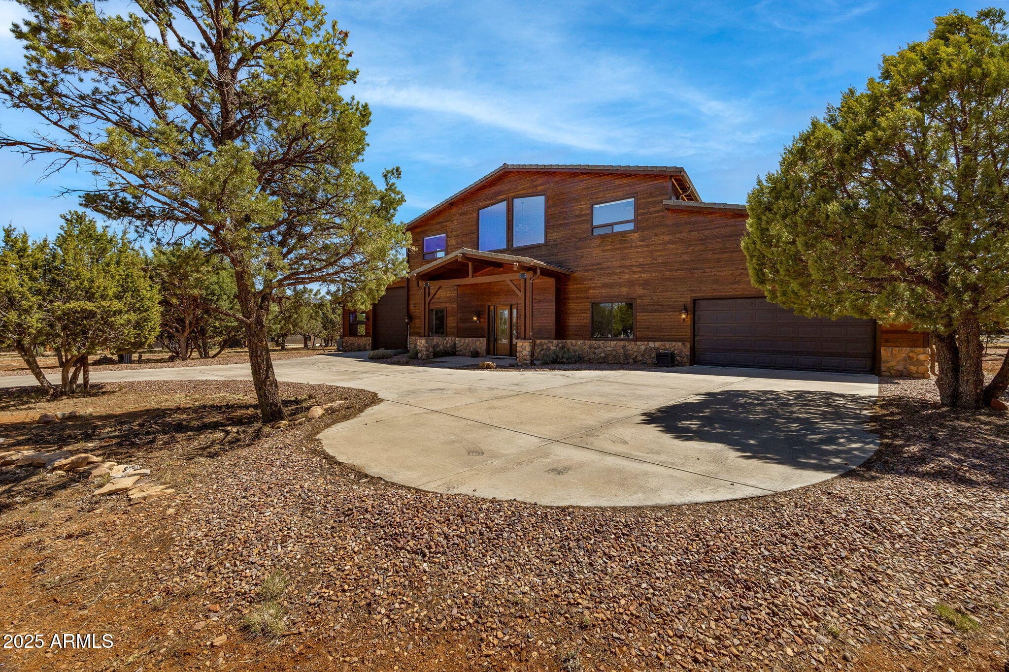 2335 Voyager Circle — photo 2