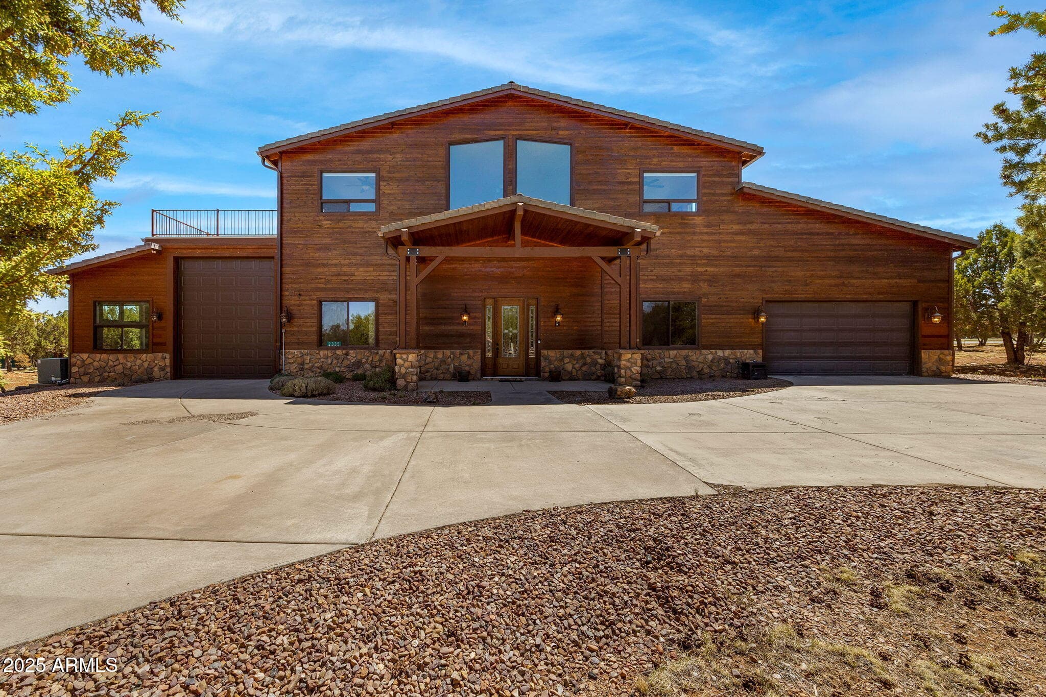 2335 Voyager Circle — photo 1