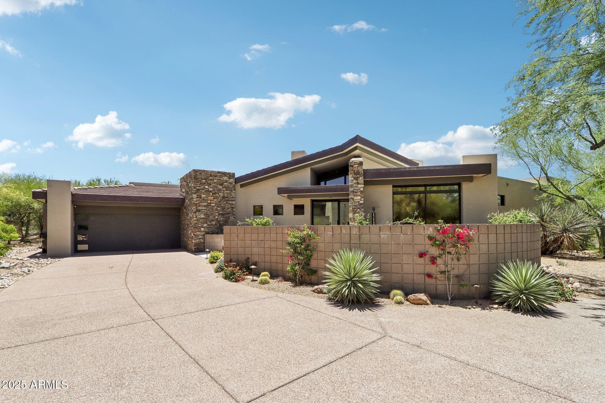 10651 E Fernwood Ln — photo 2