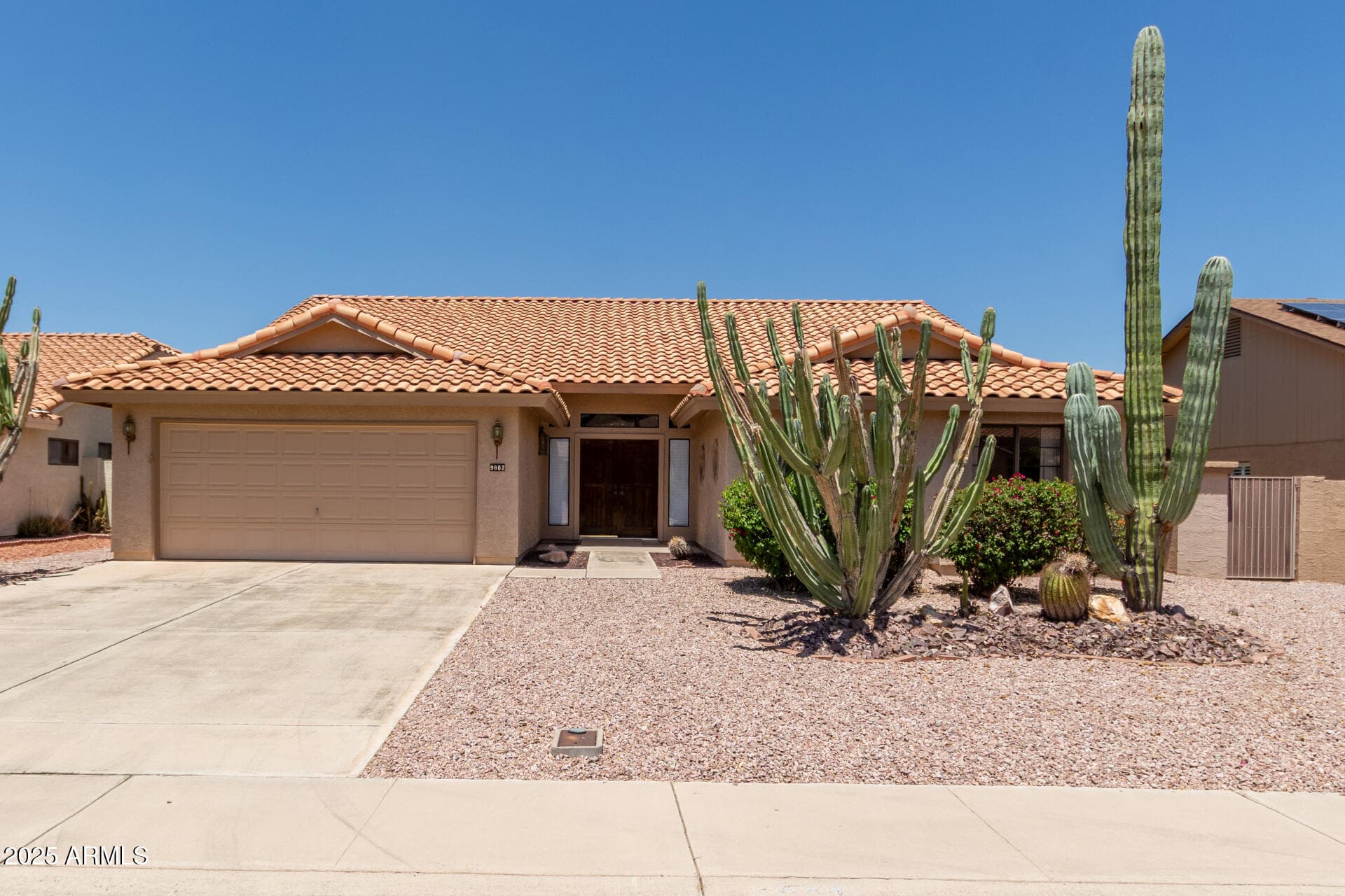 9802 W Rockwood Dr — photo 2