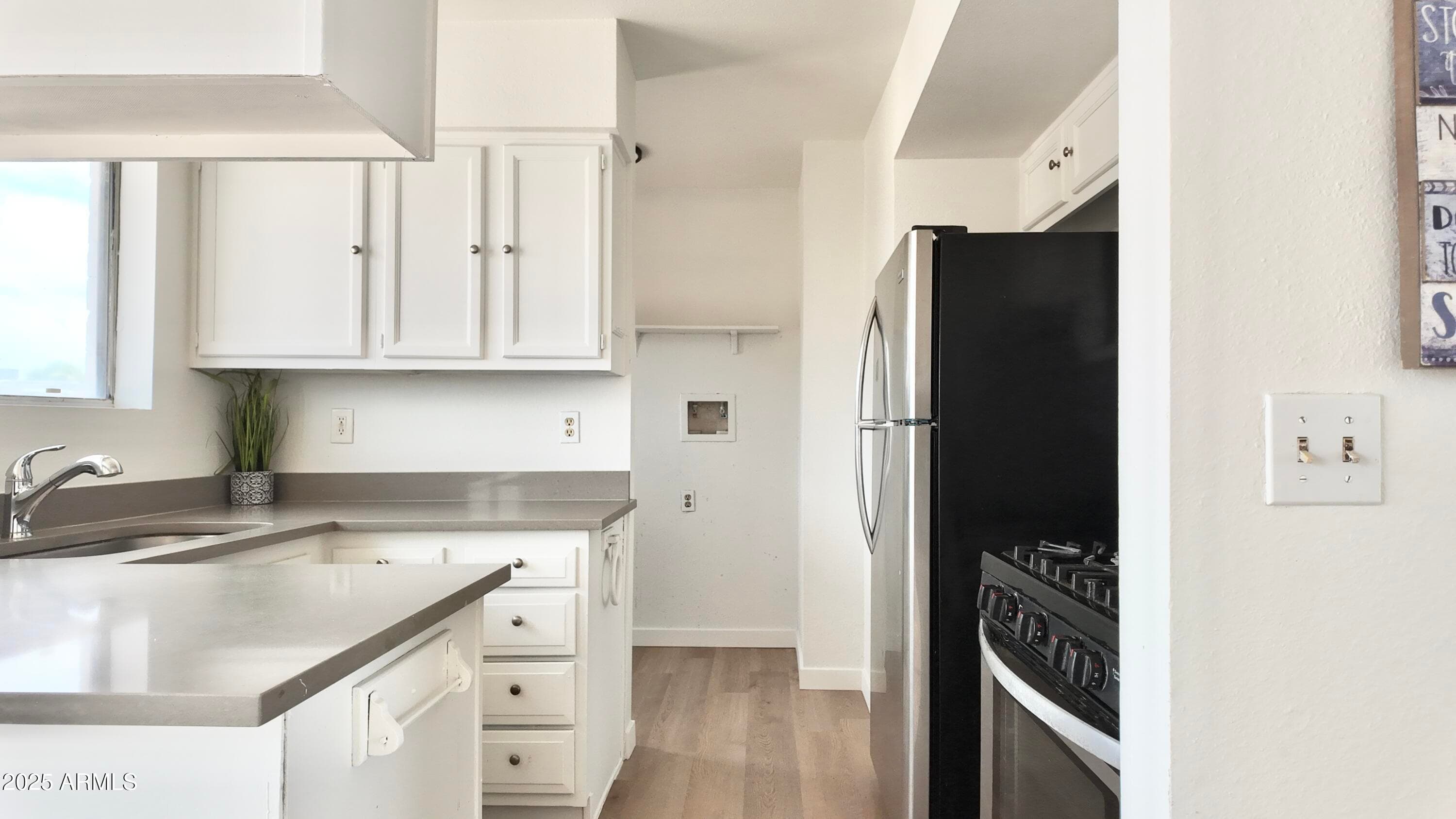 791 N Sonora St — photo 2