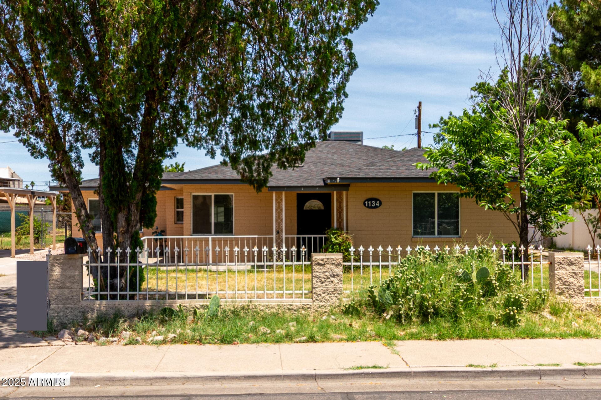 1134 W 2nd St — photo 1