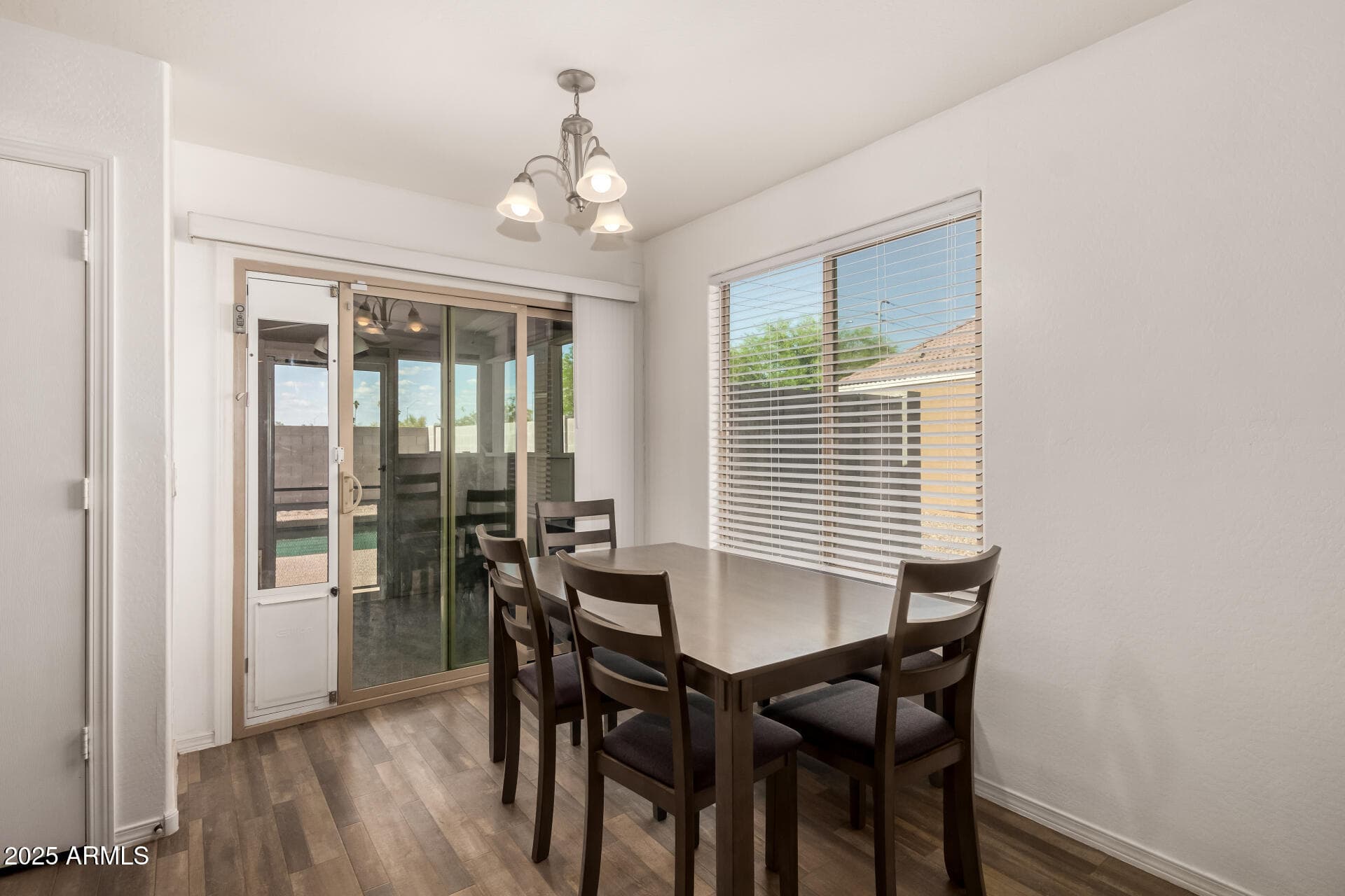 910 W PRIOR AVE - Photo 5