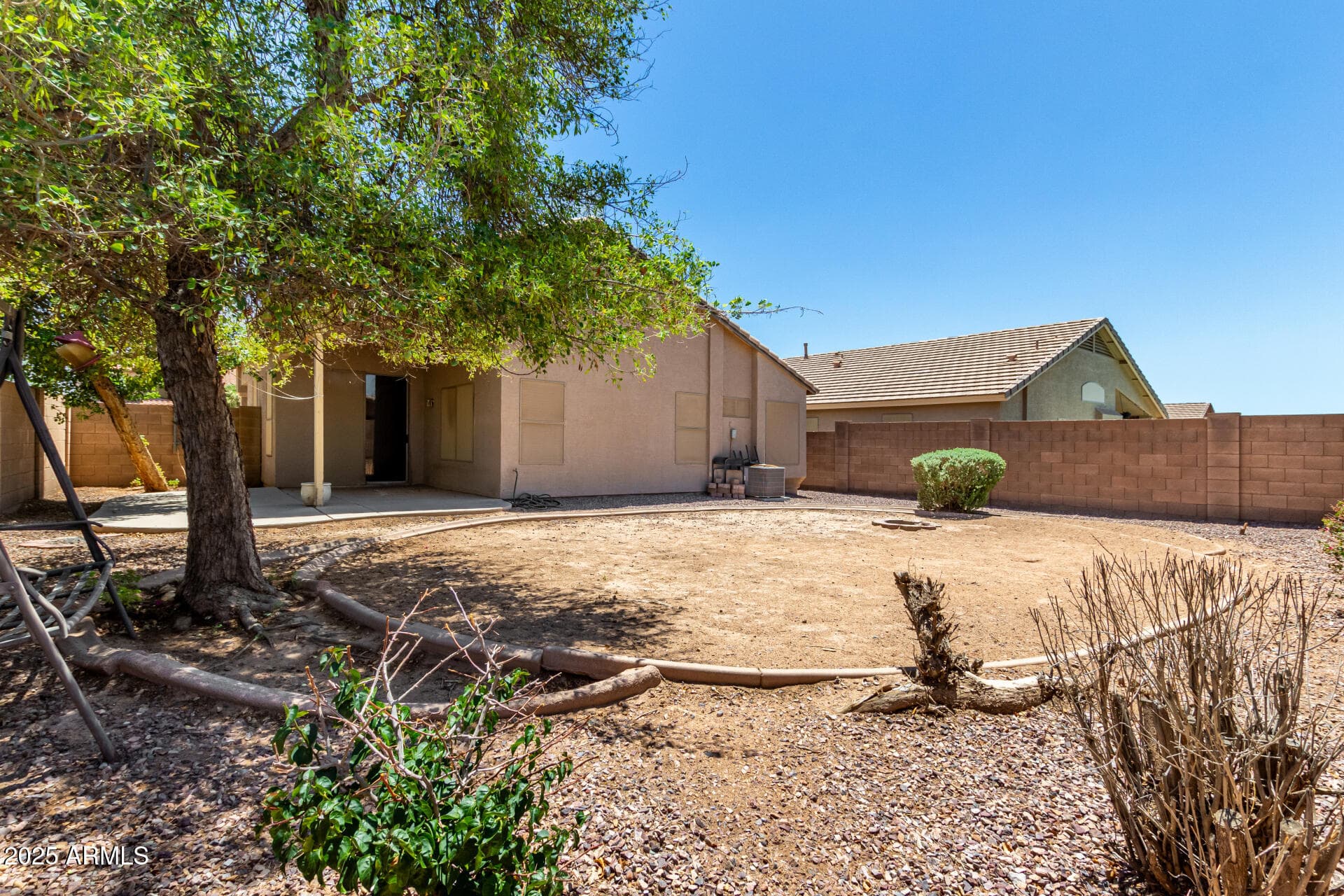 42458 W Desert Fairways Dr — photo 31