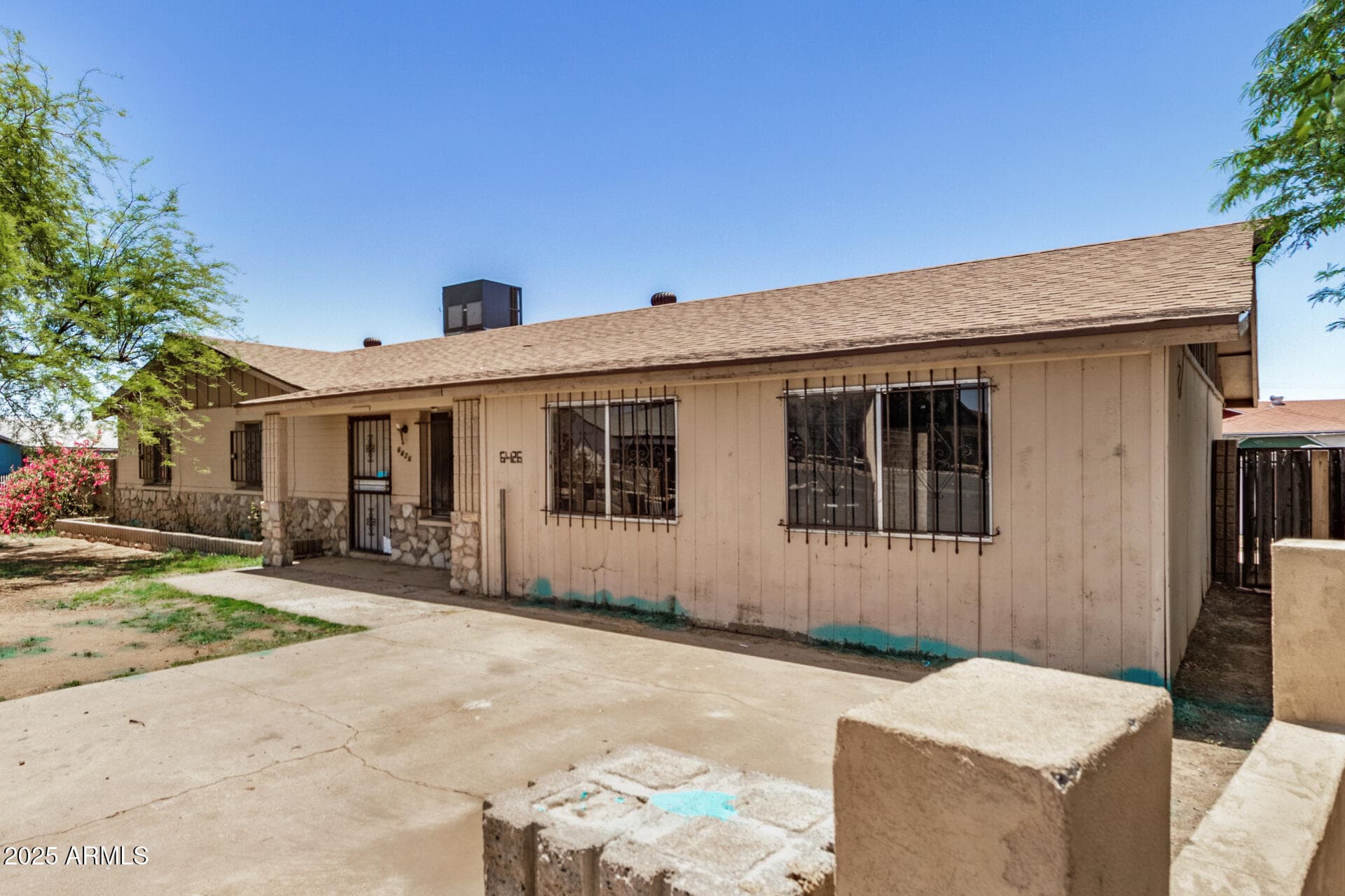 6426 W Mulberry Dr — photo 2