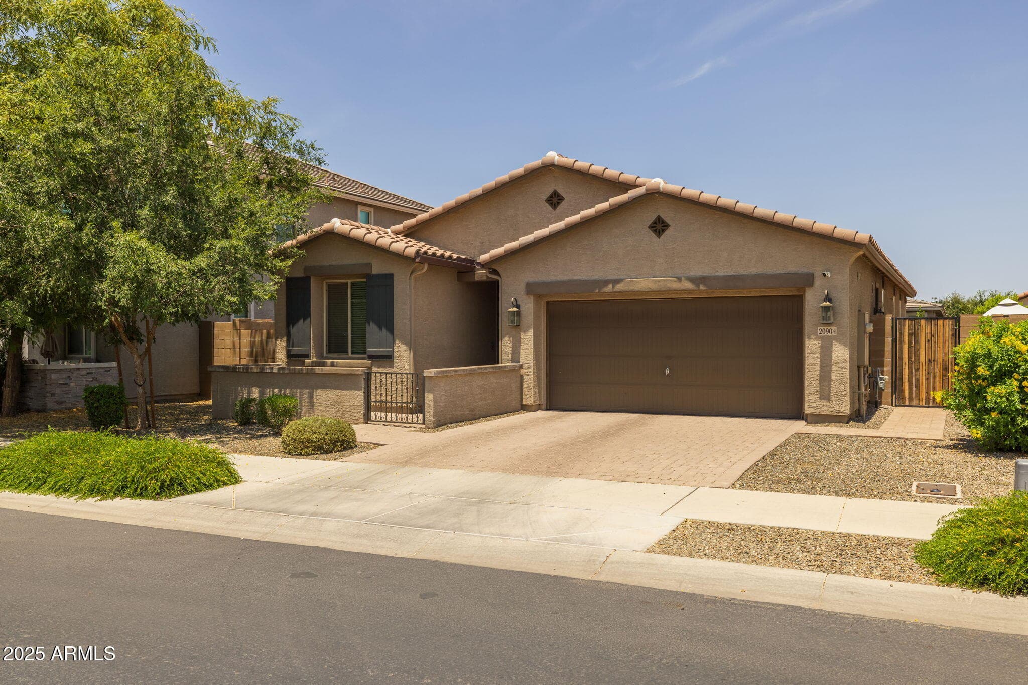 20904 E Swan Dr — photo 2