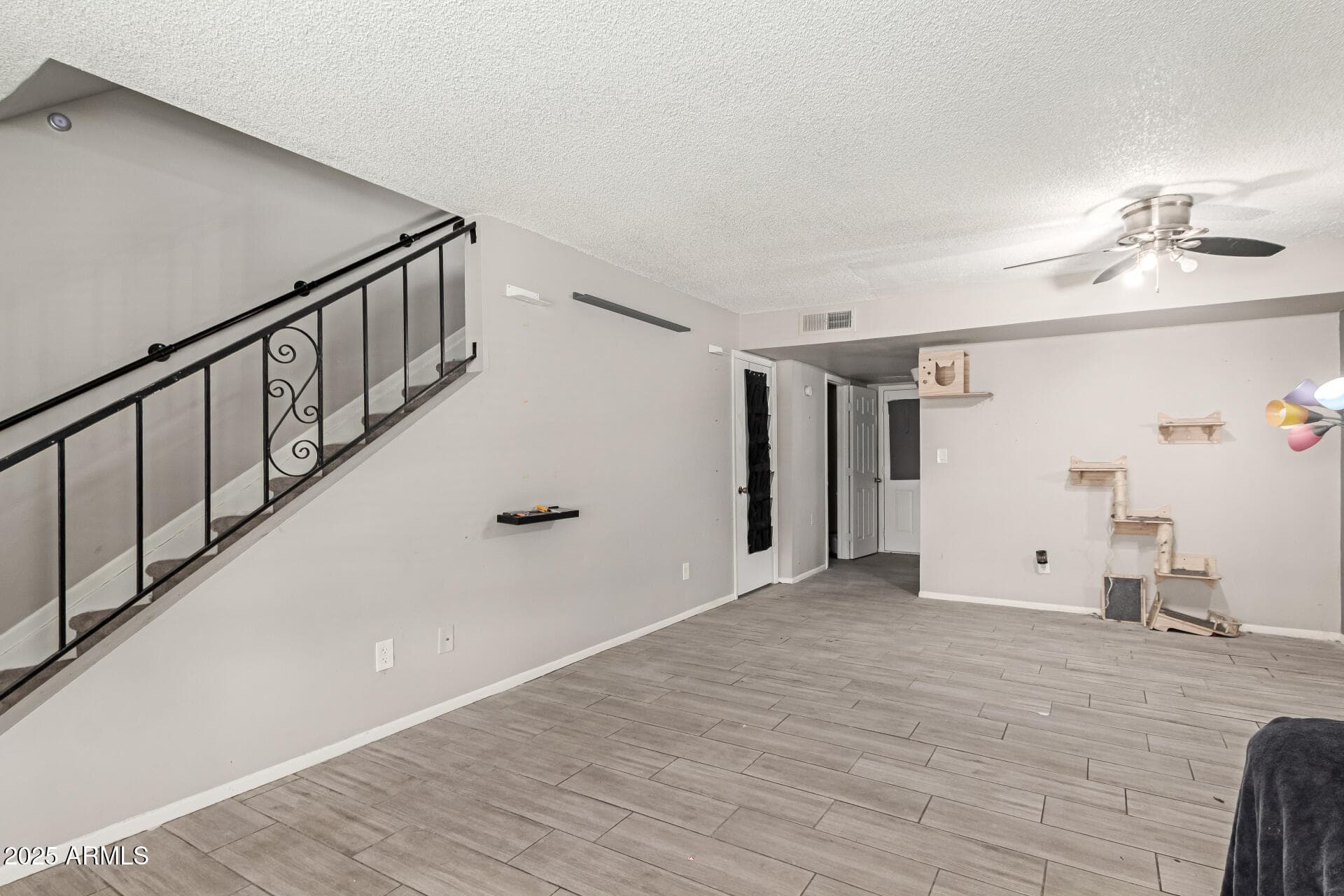 7126 N 19TH AVE - Photo 4