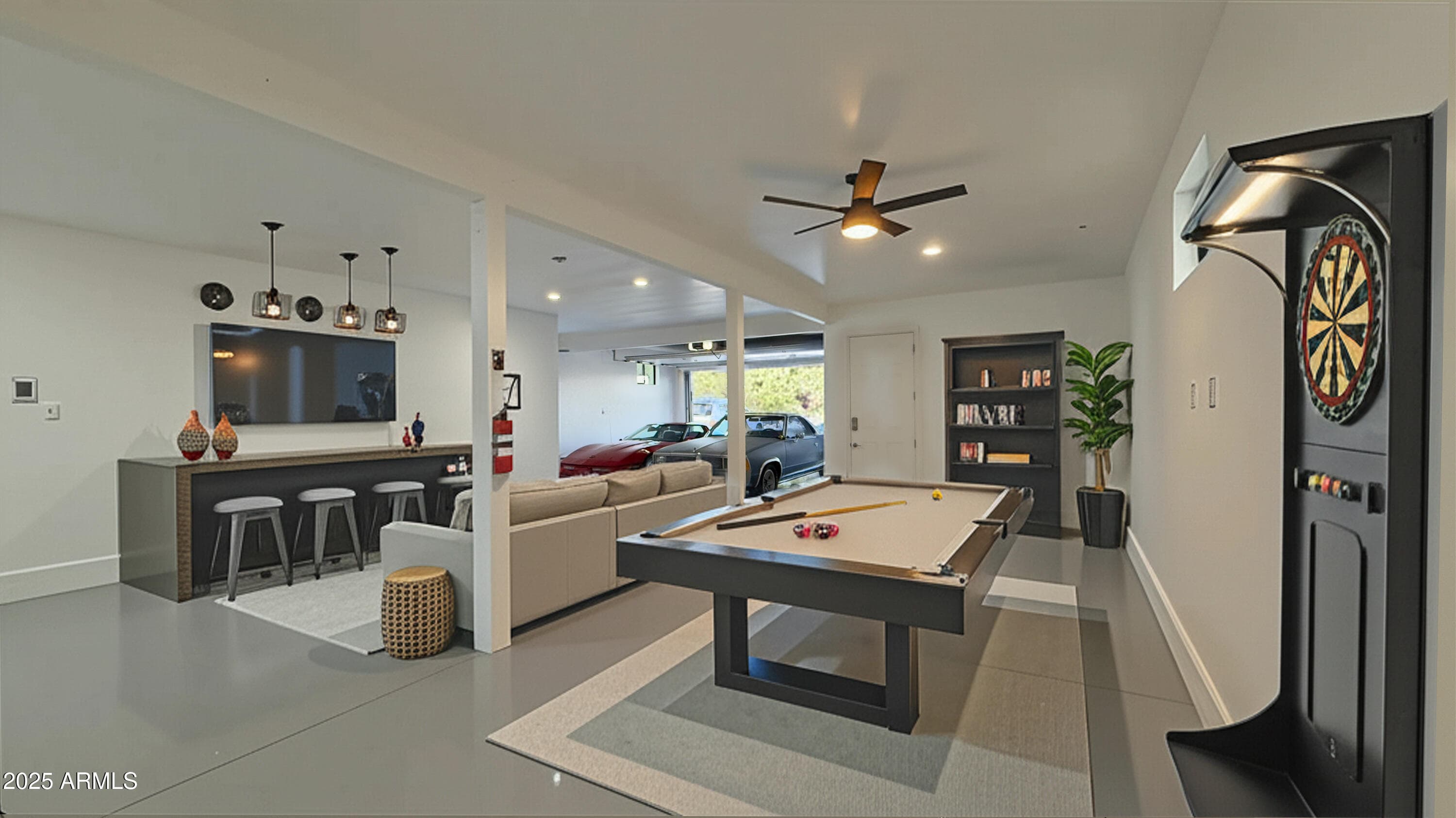 2943 E Lookout Ln — photo 2