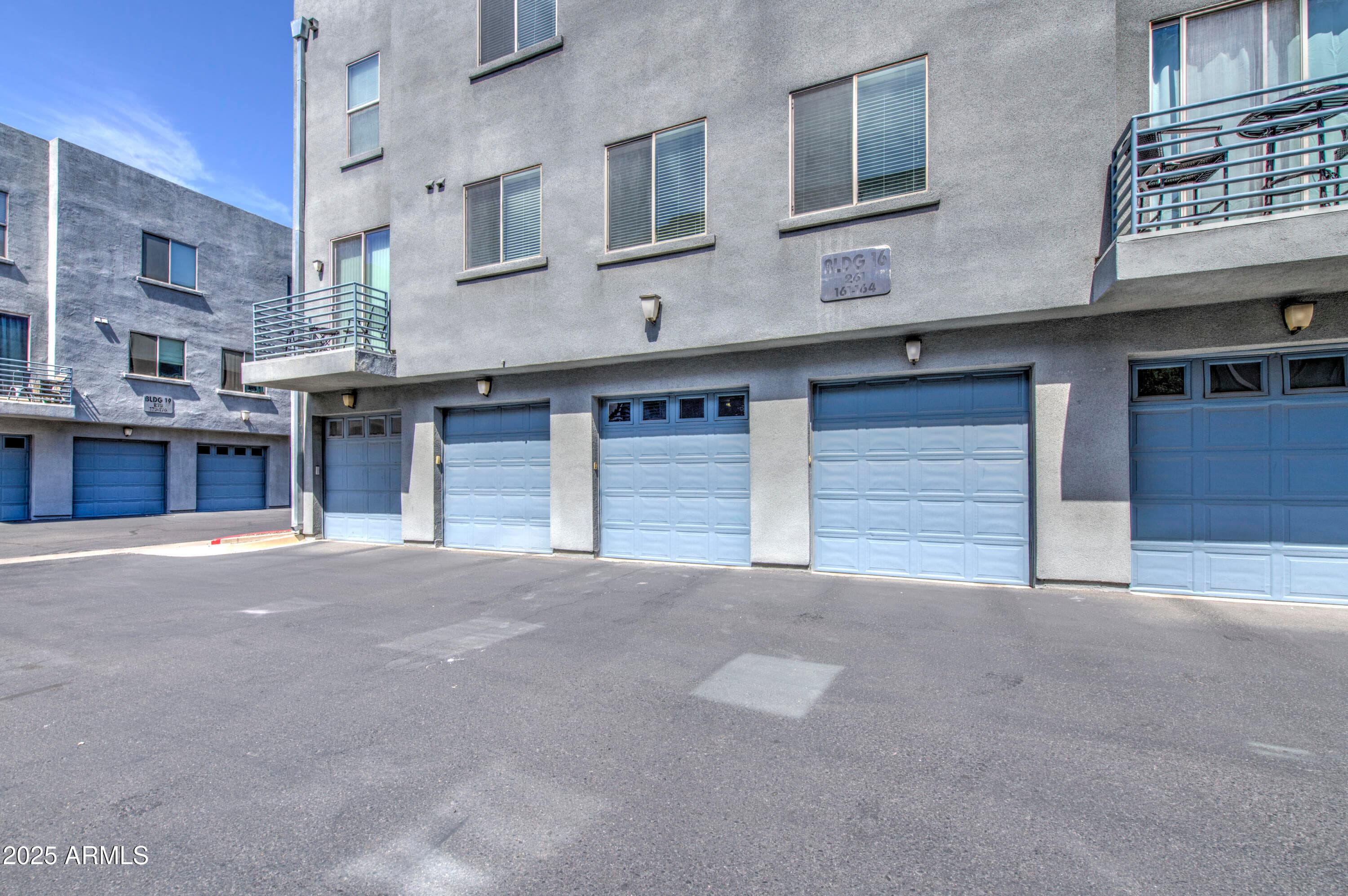615 E Portland St 261 — photo 35
