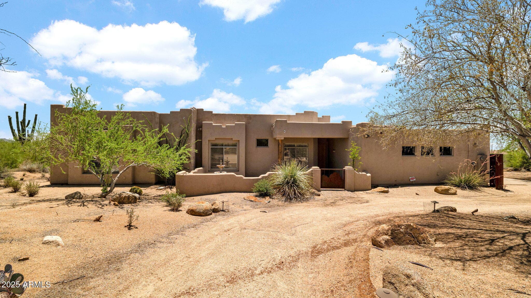 6423 E Maria Dr — photo 1