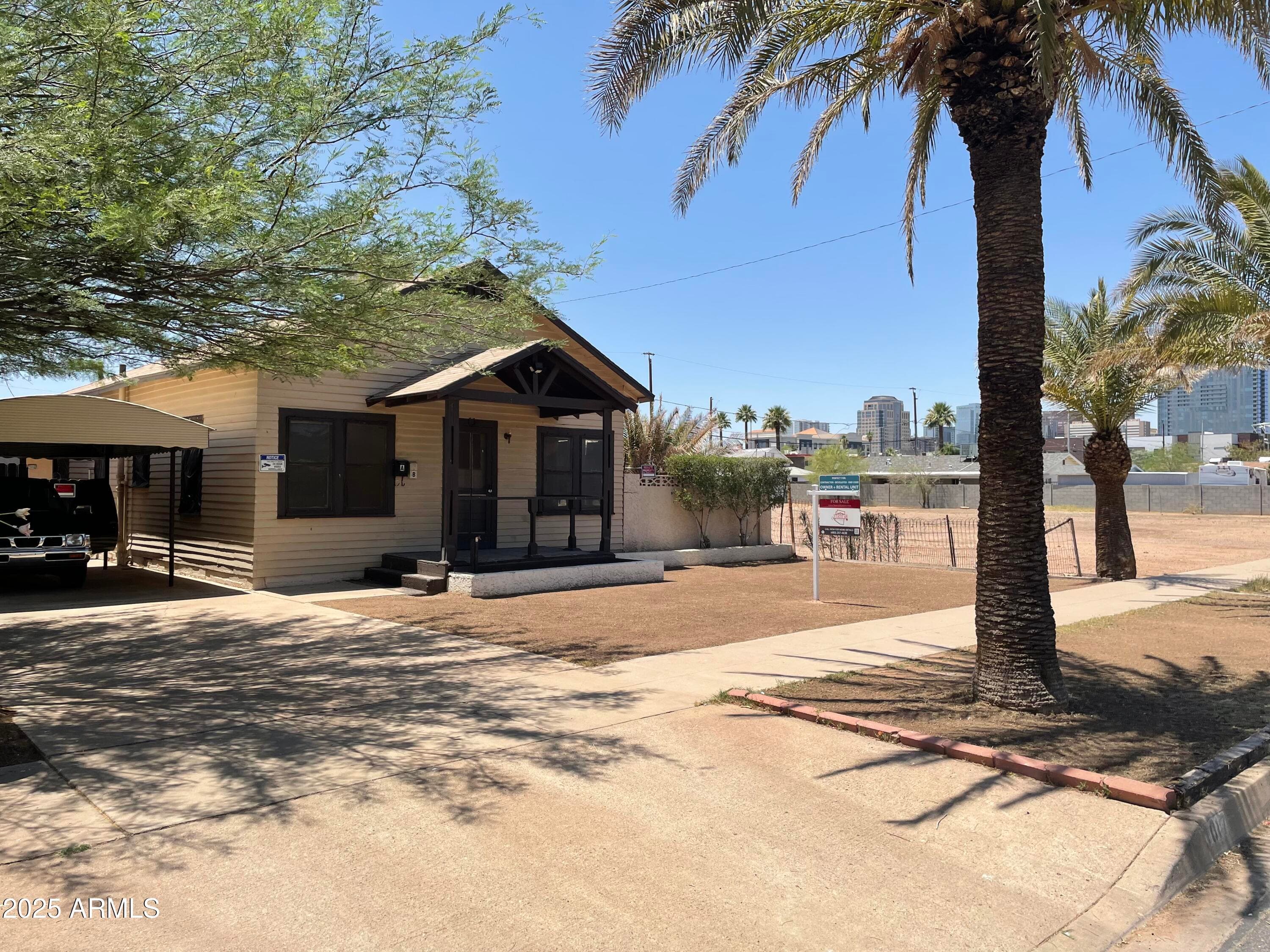 1017 E Taylor St — photo 1