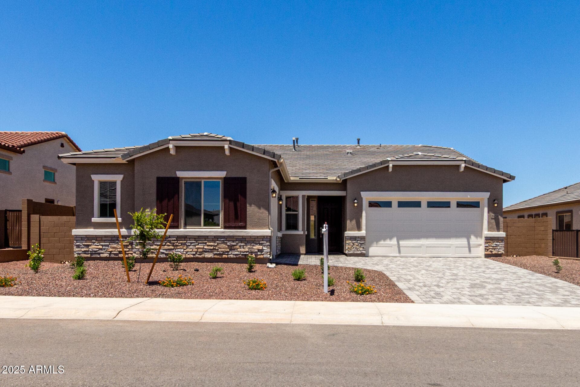 20256 W Monterey Way — photo 1