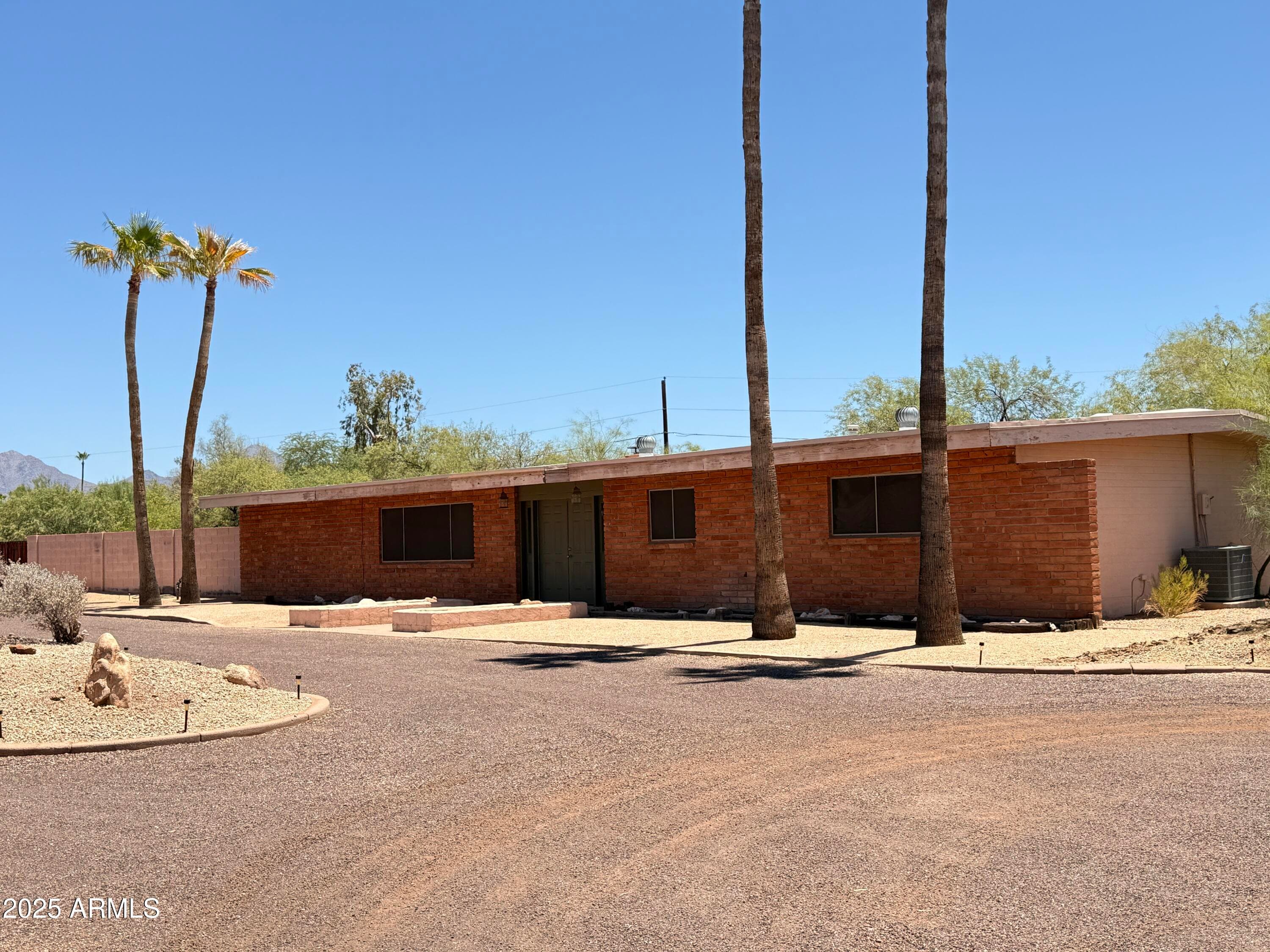 11041 N Hayden Rd — photo 2