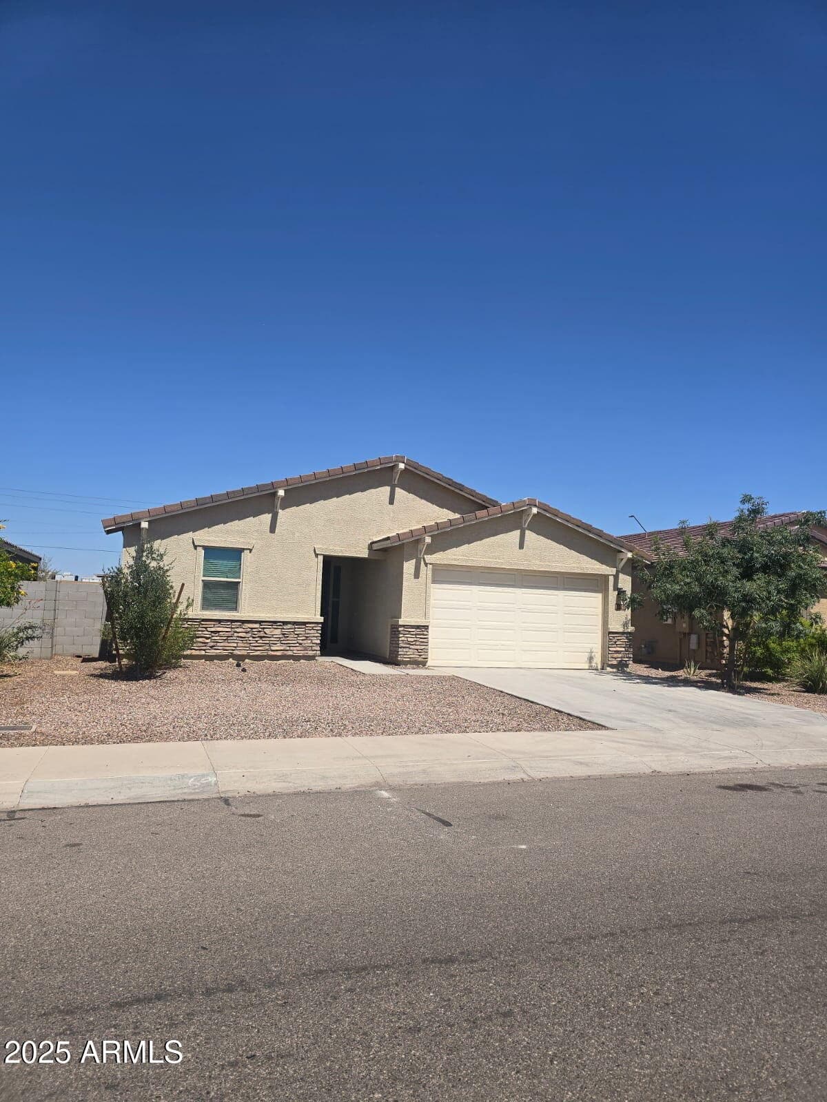 7321 N 123rd Dr — photo 2