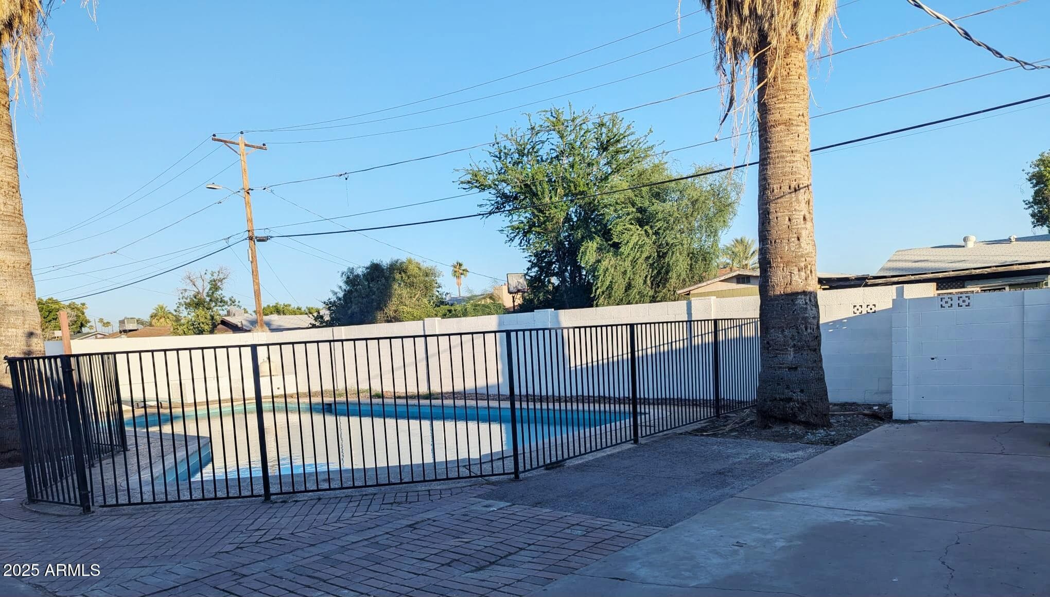 3421 W Montecito Ave — photo 23