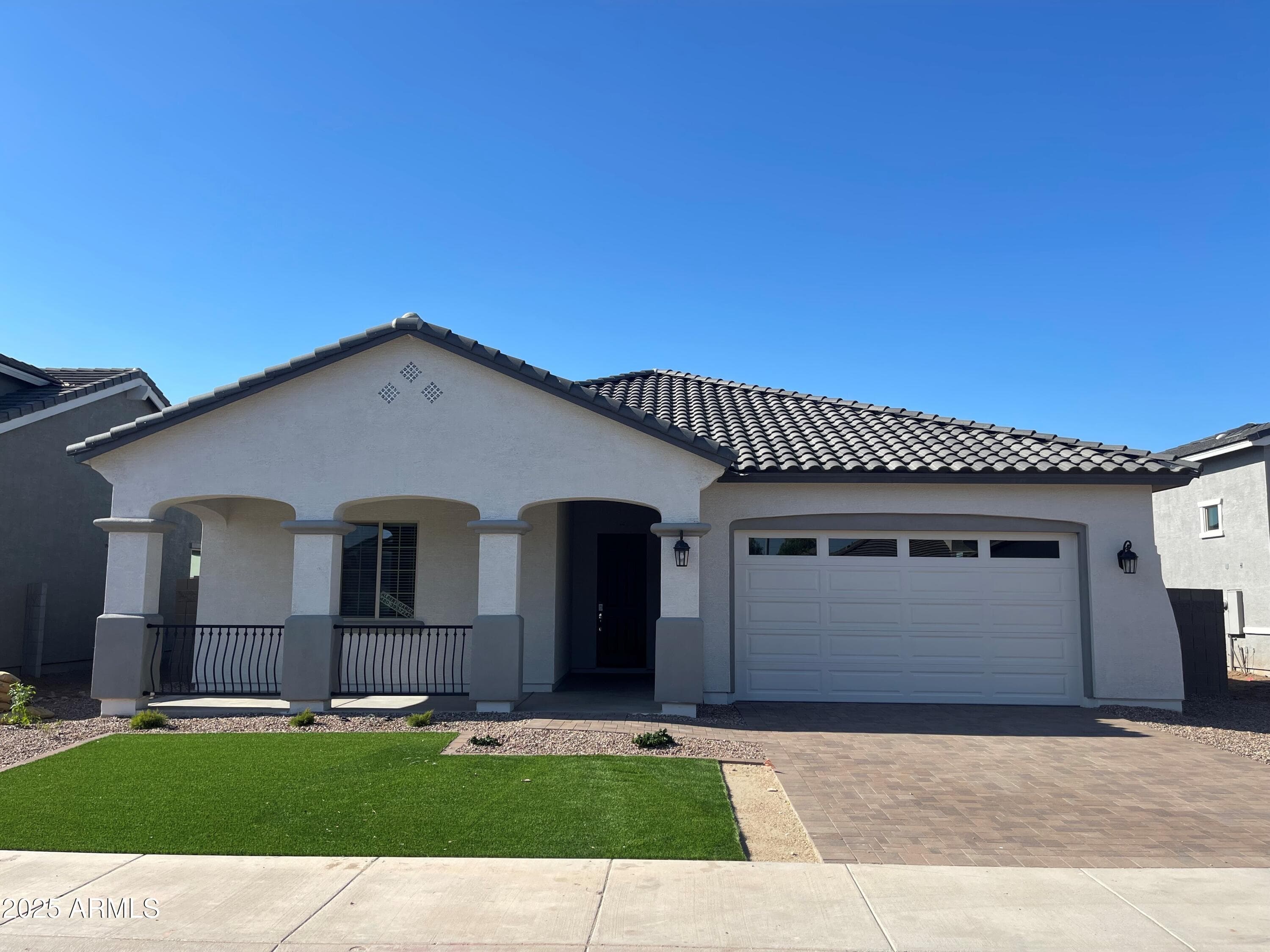 10022 W Verde Ln — photo 1