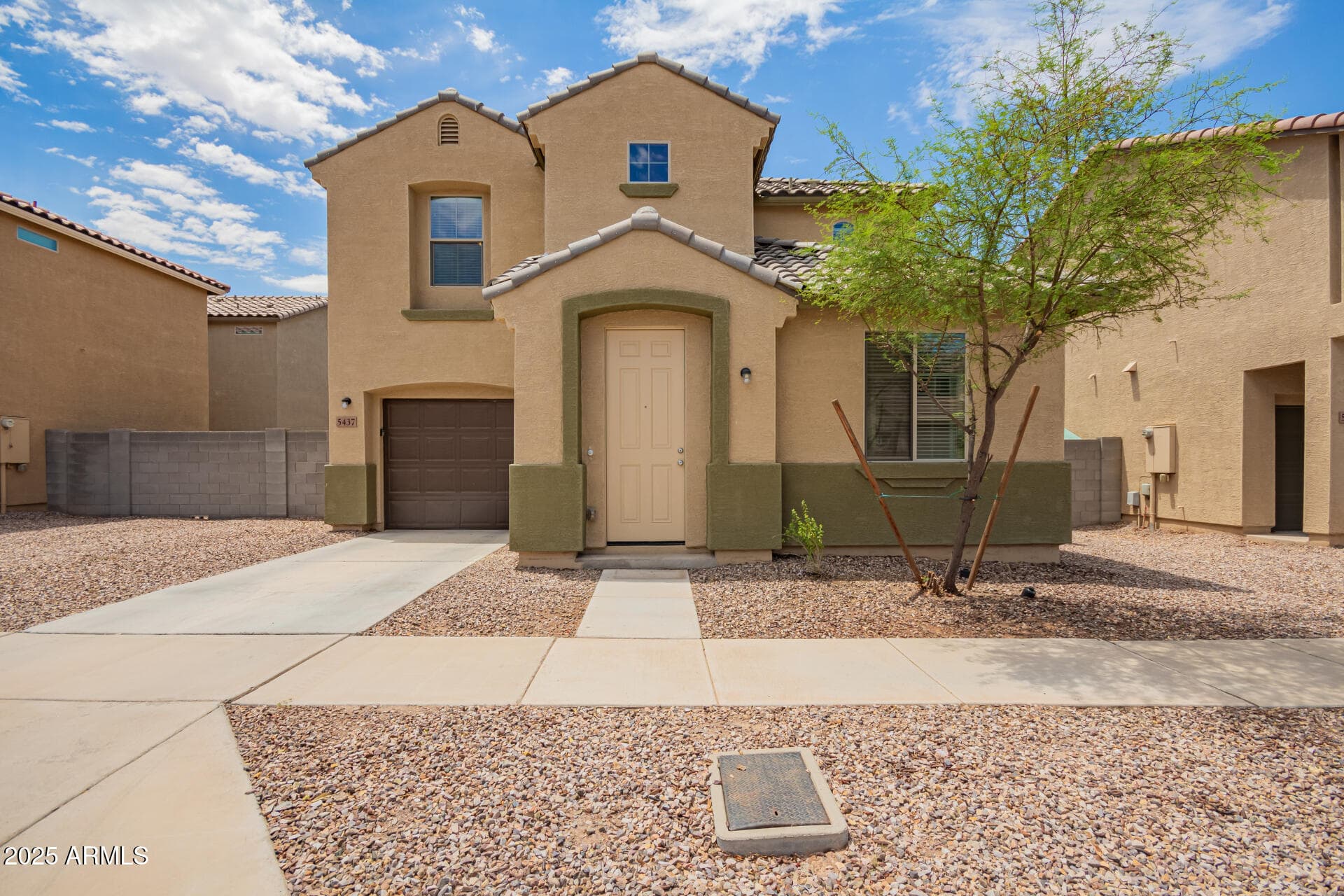5437 W Albeniz Pl — photo 1