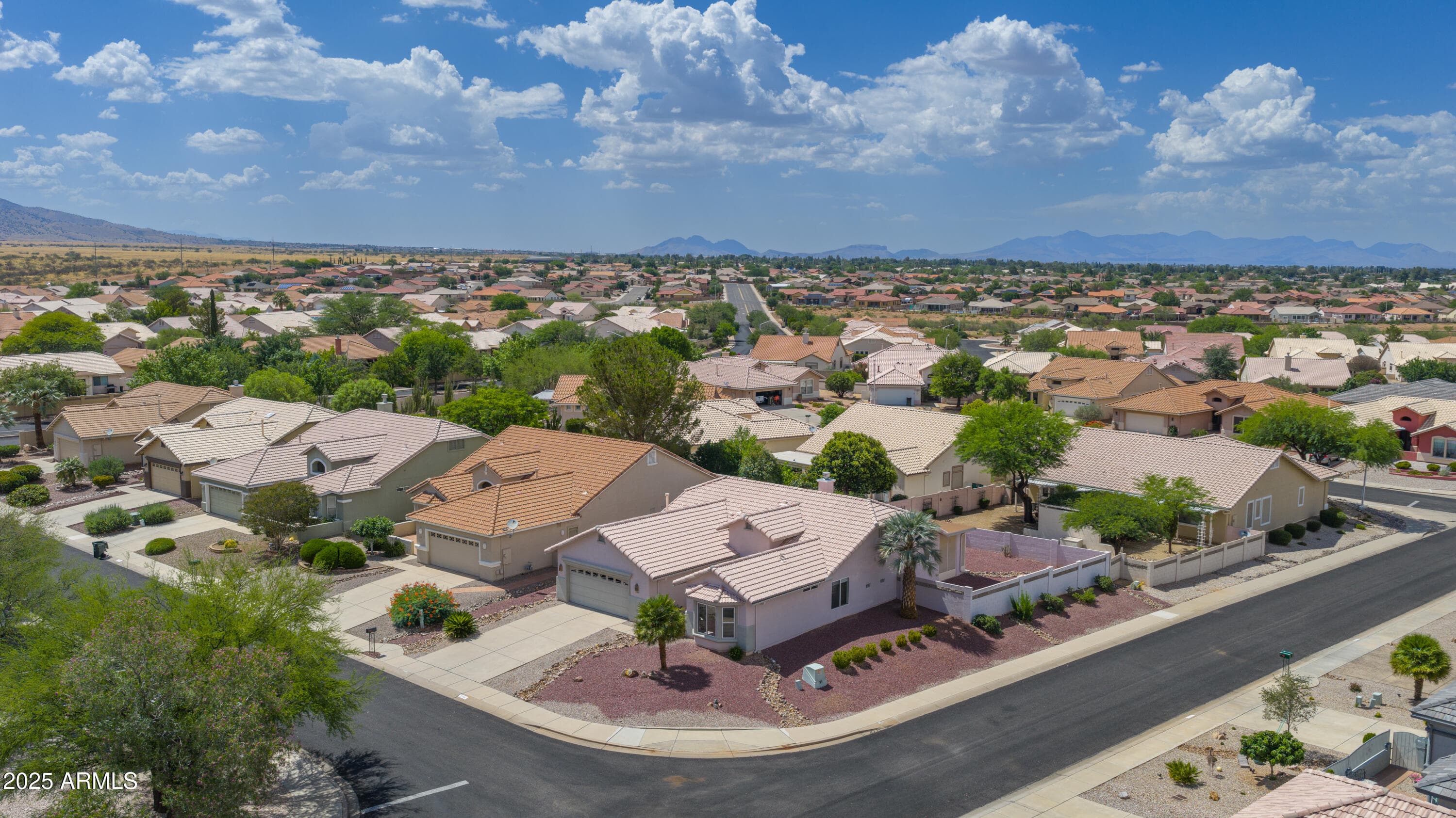 2389 Locksley Dr — photo 1