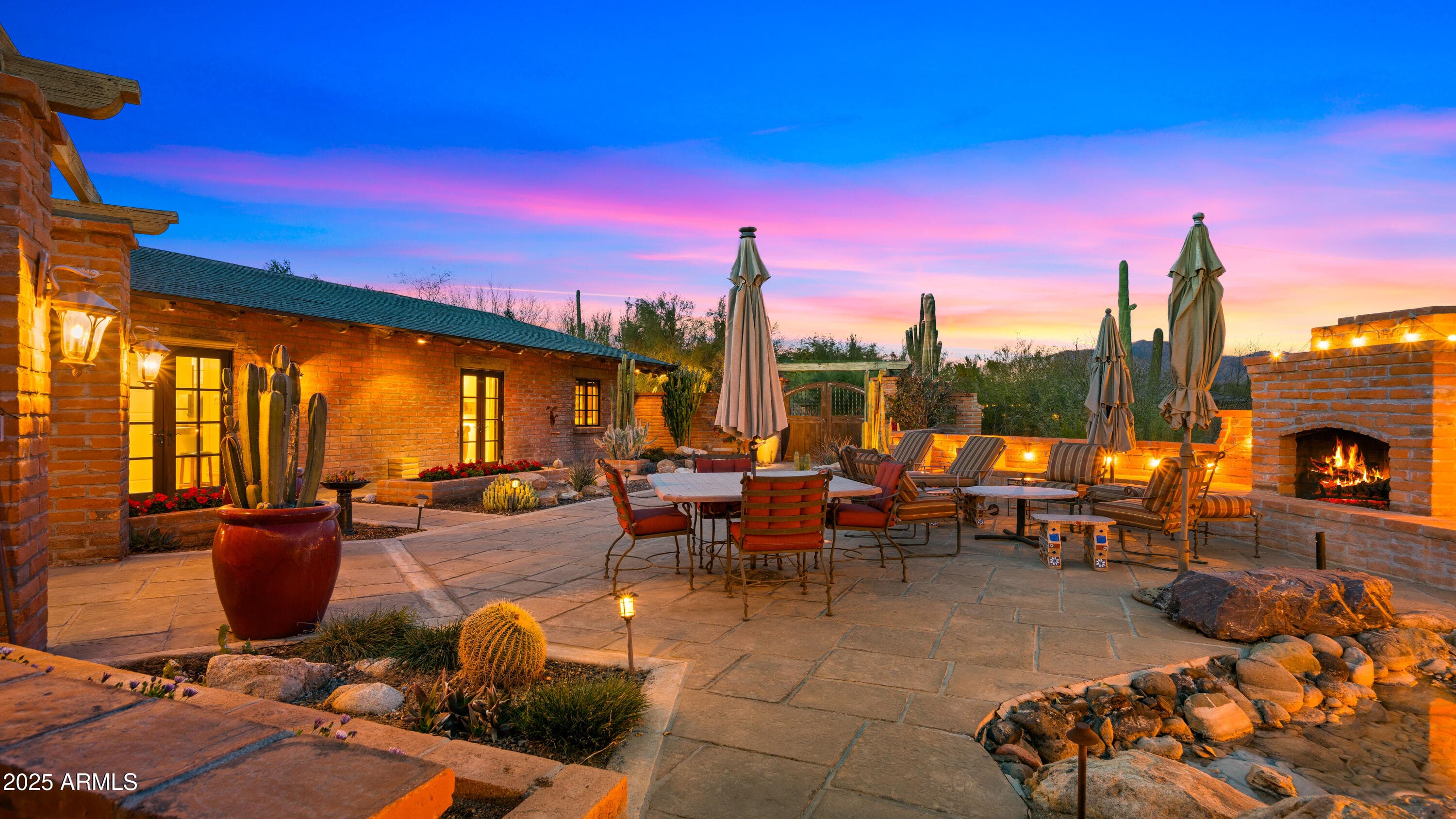 5480 E Desert Creek Ln — photo 2