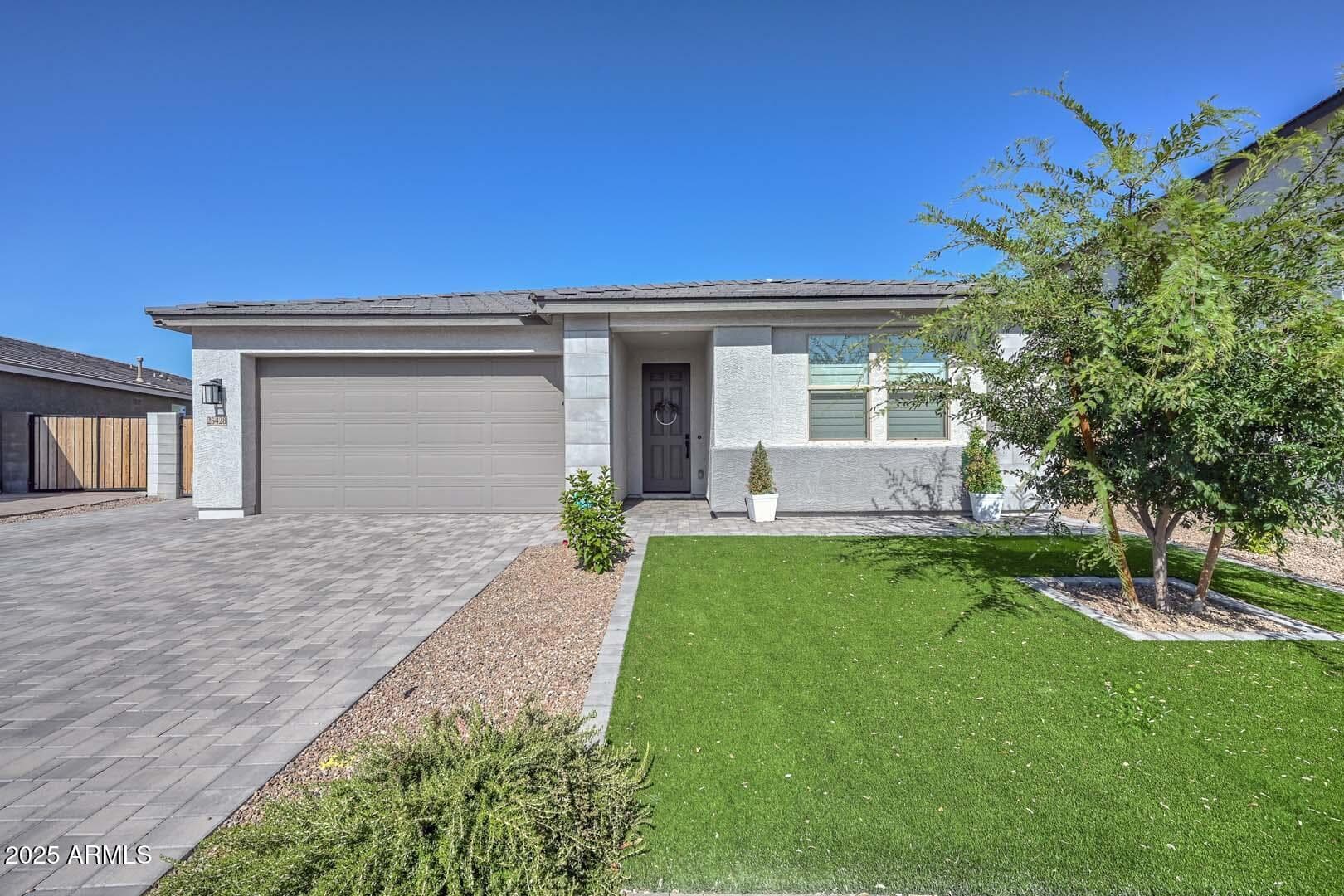 26428 N Thornhill Dr — photo 1