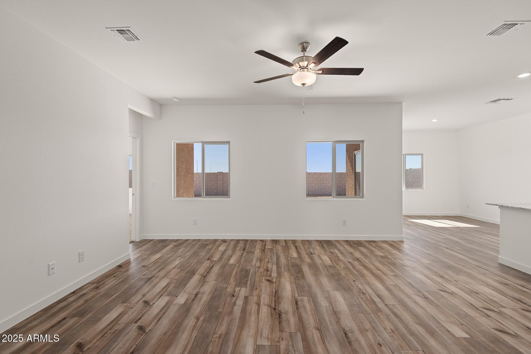651 W Pintail Dr — photo 2