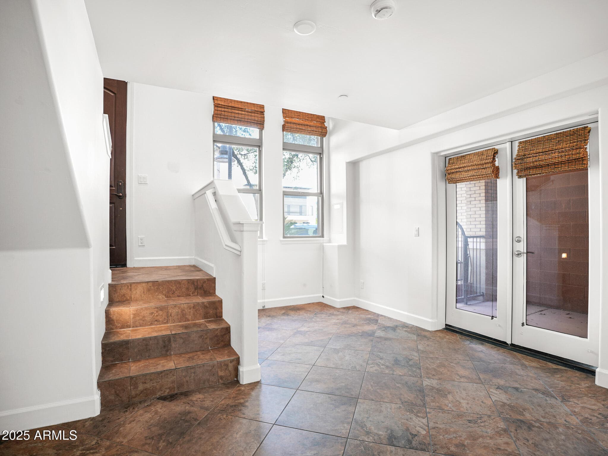 606 S Wilson St — photo 2