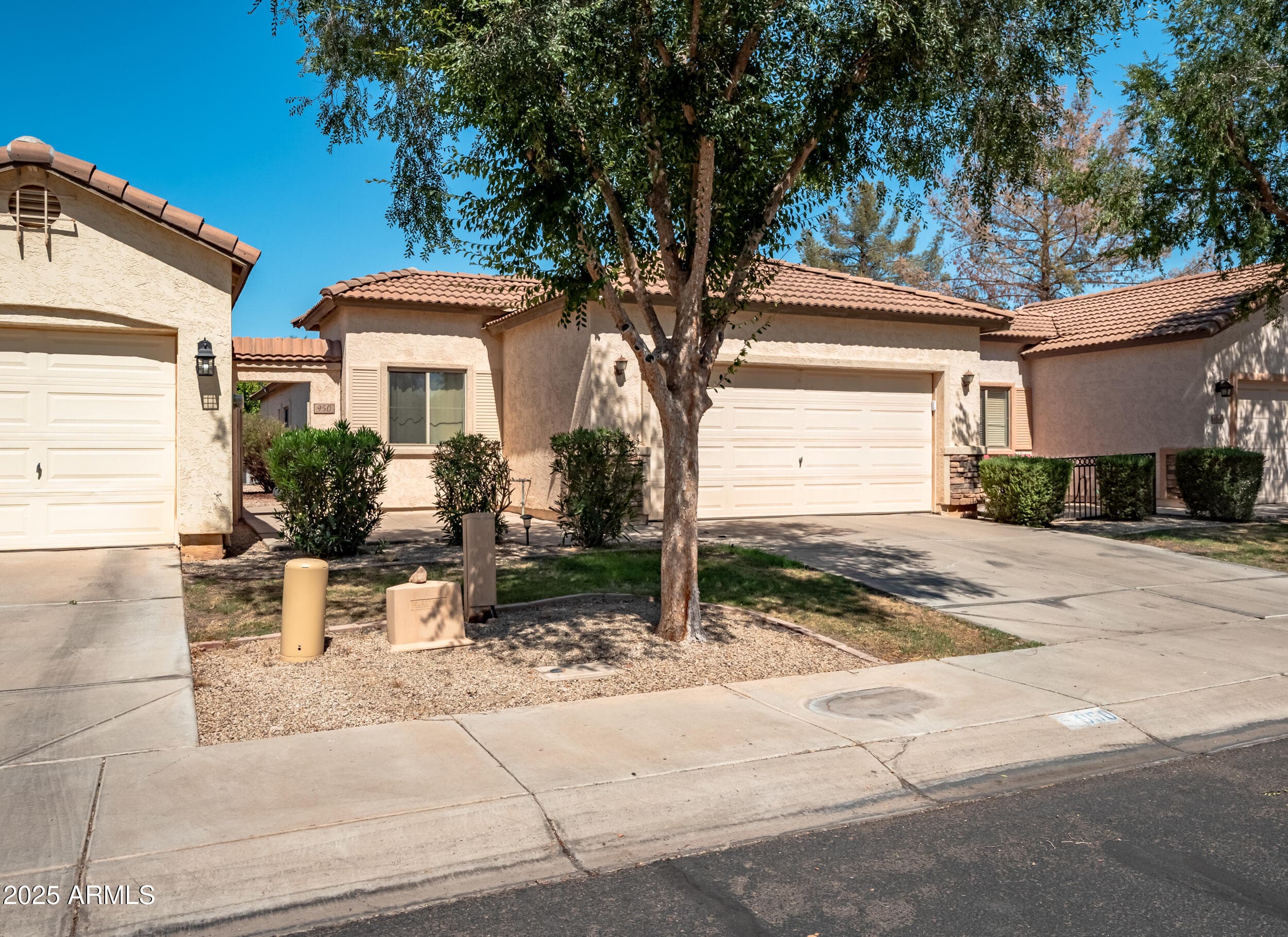 950 S Tucana Ln — photo 2