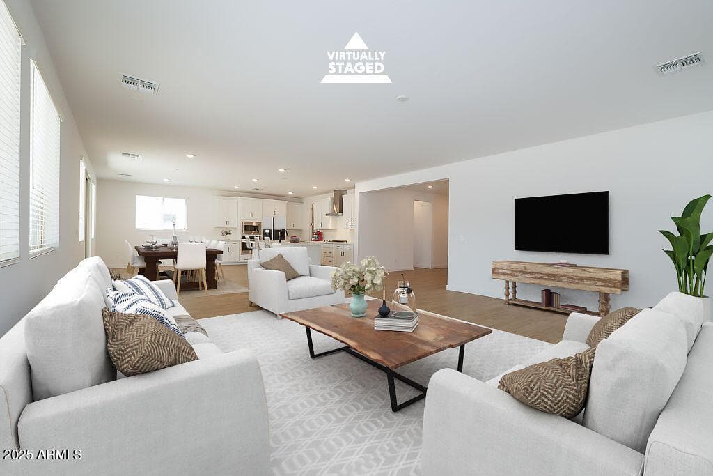 40113 N Alameda Dr — photo 2